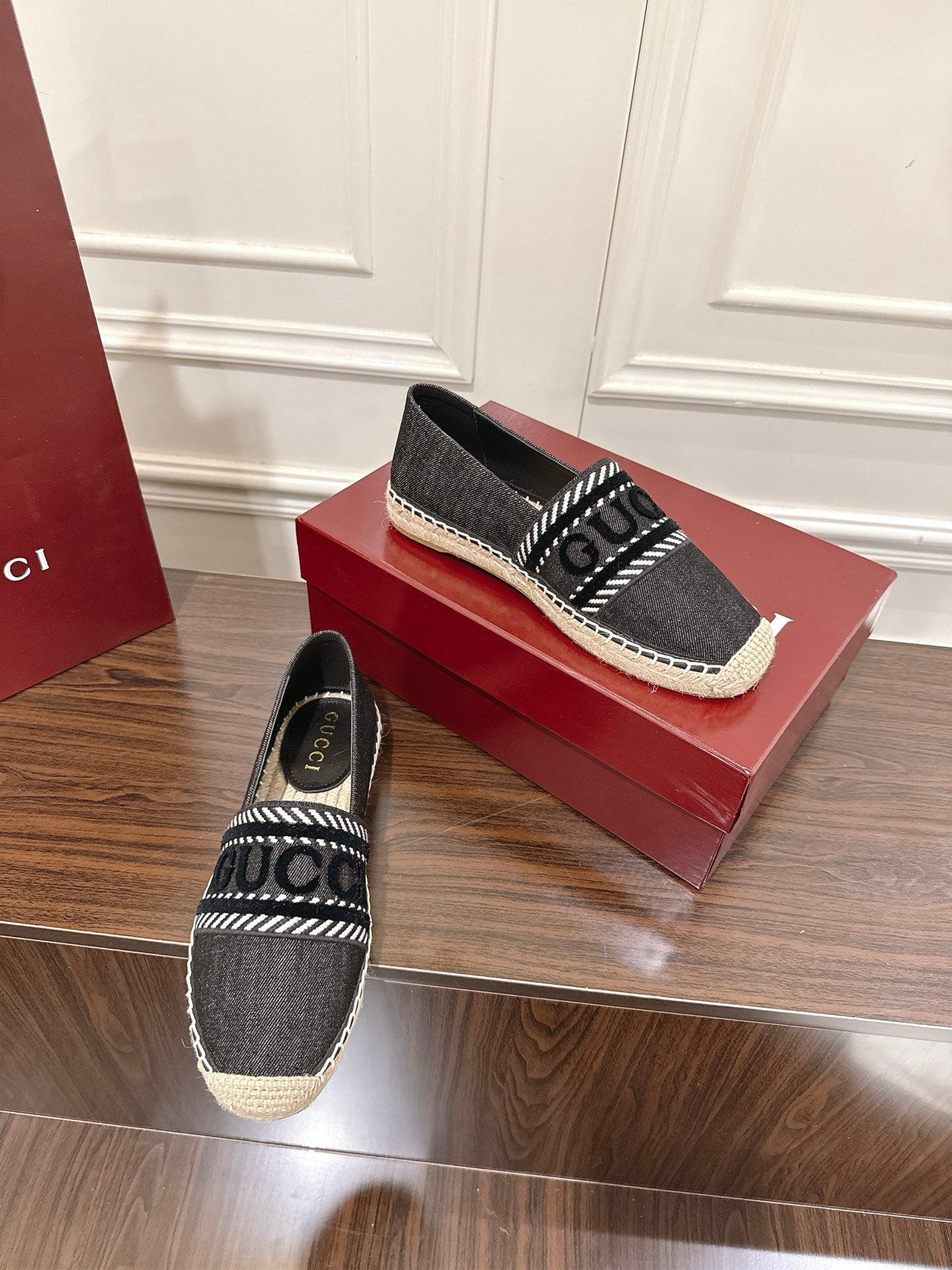 Guc 25fw espadrilles