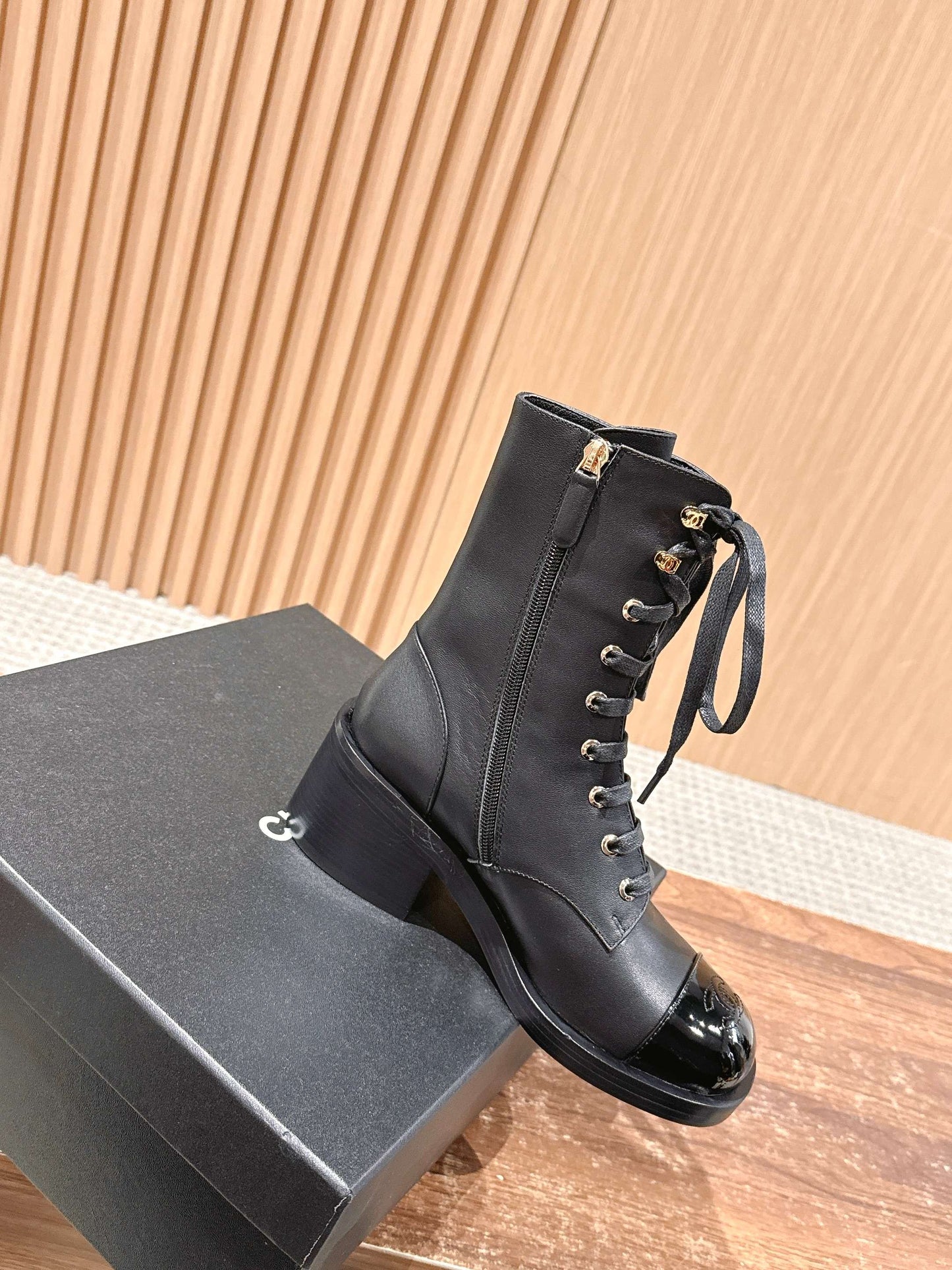 Chan 25fw combat boots