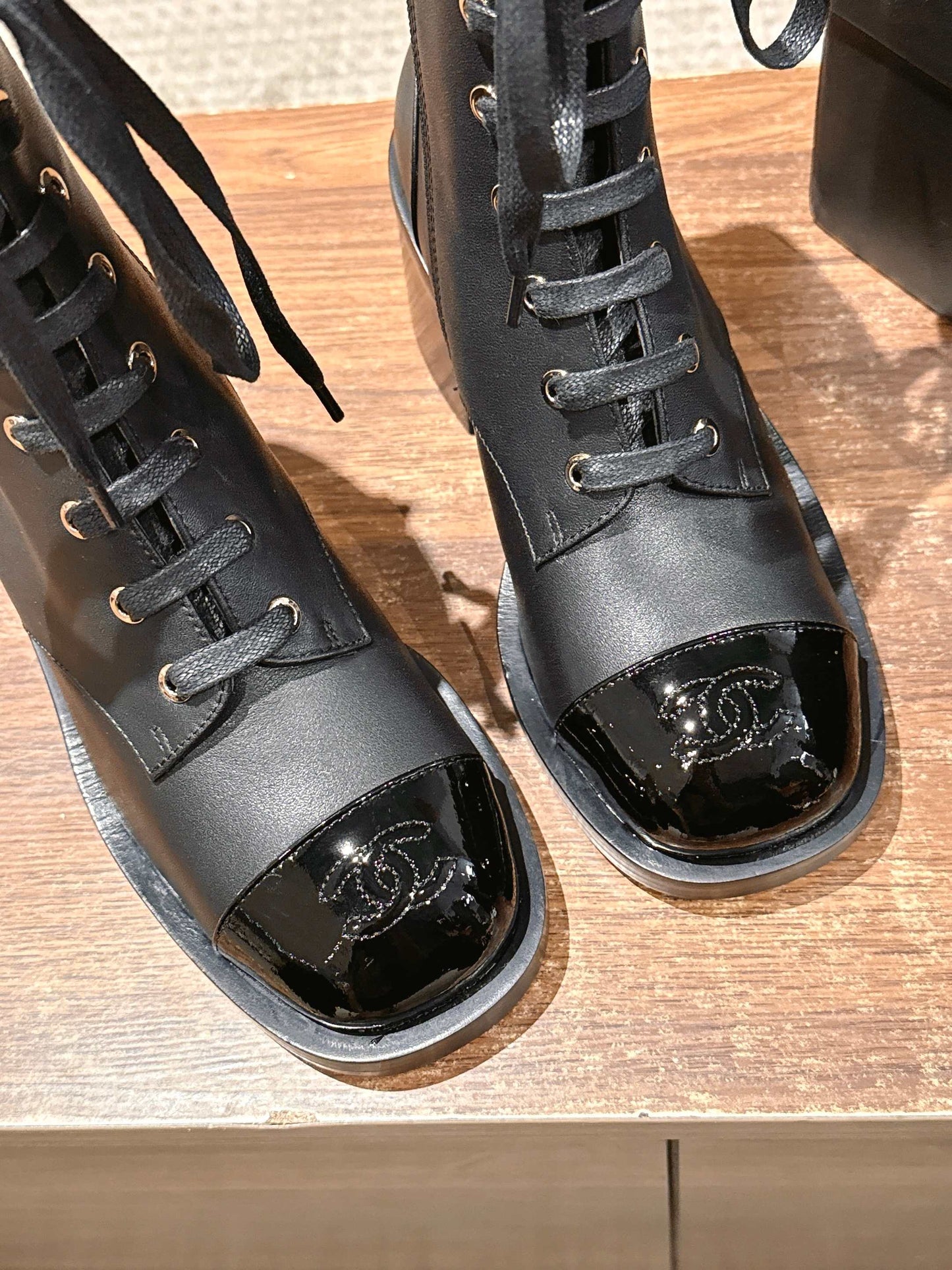 Chan 25fw combat boots