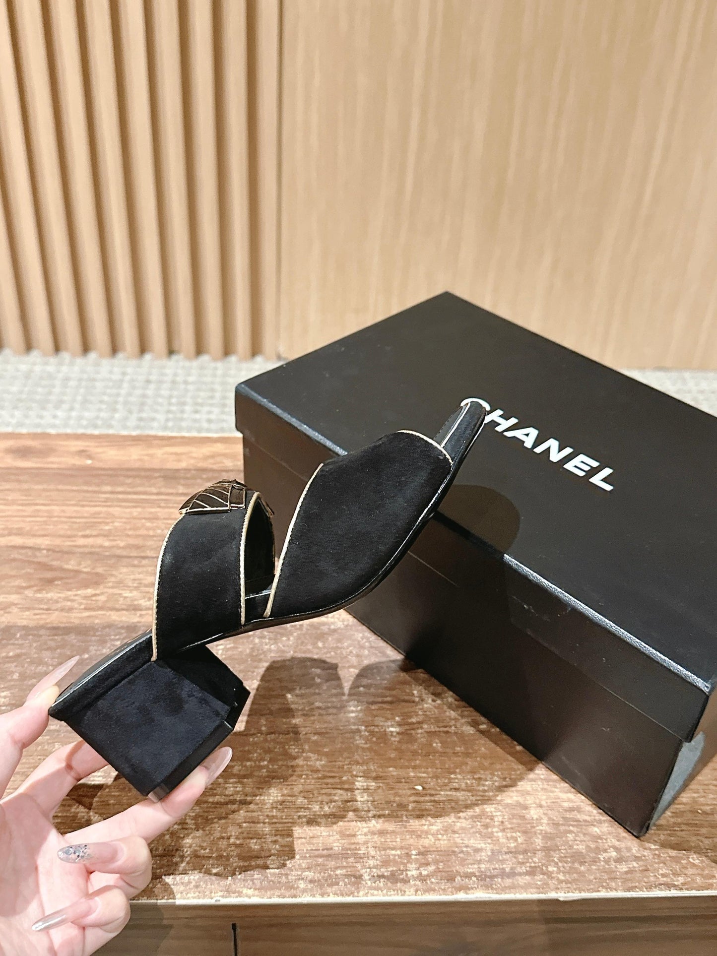 Chan 25fw slides chunky heel