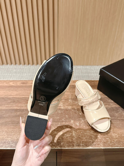 Chan 25fw slides chunky heel