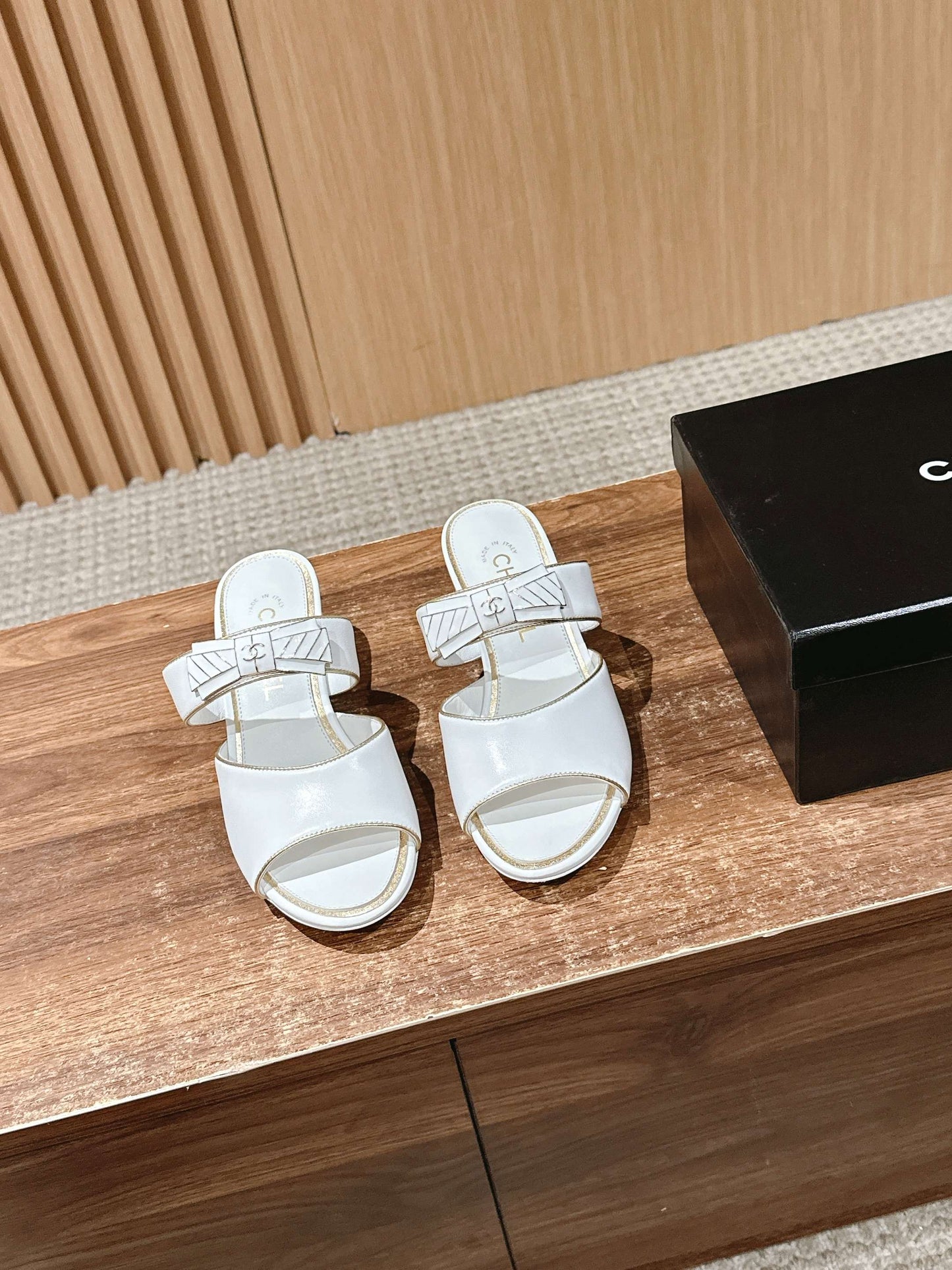 Chan 25fw slides chunky heel