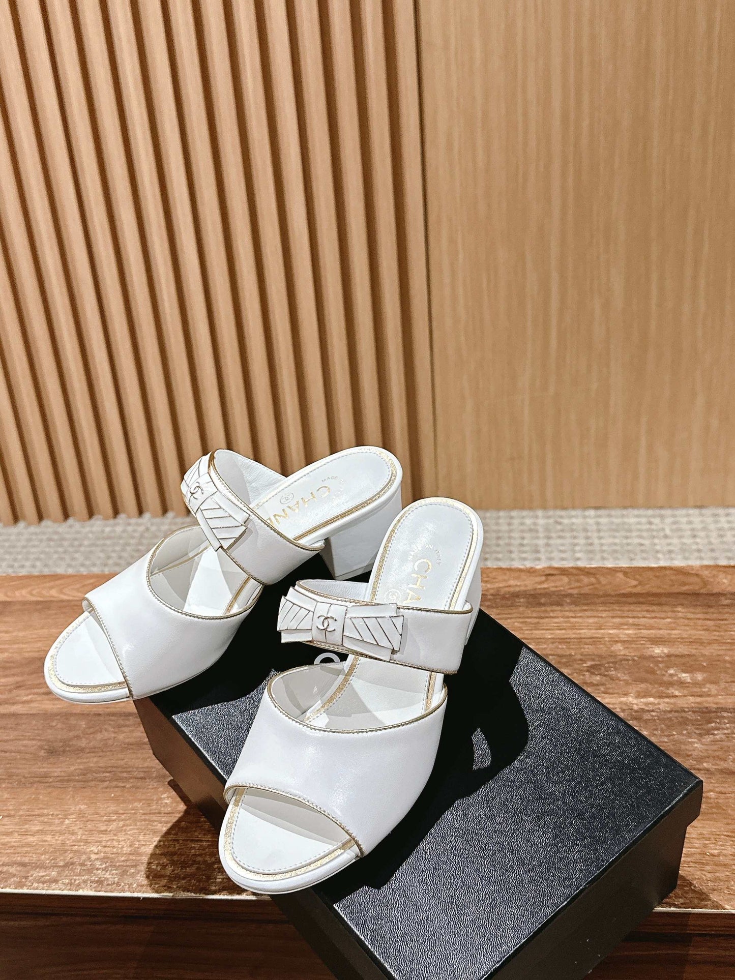 Chan 25fw slides chunky heel