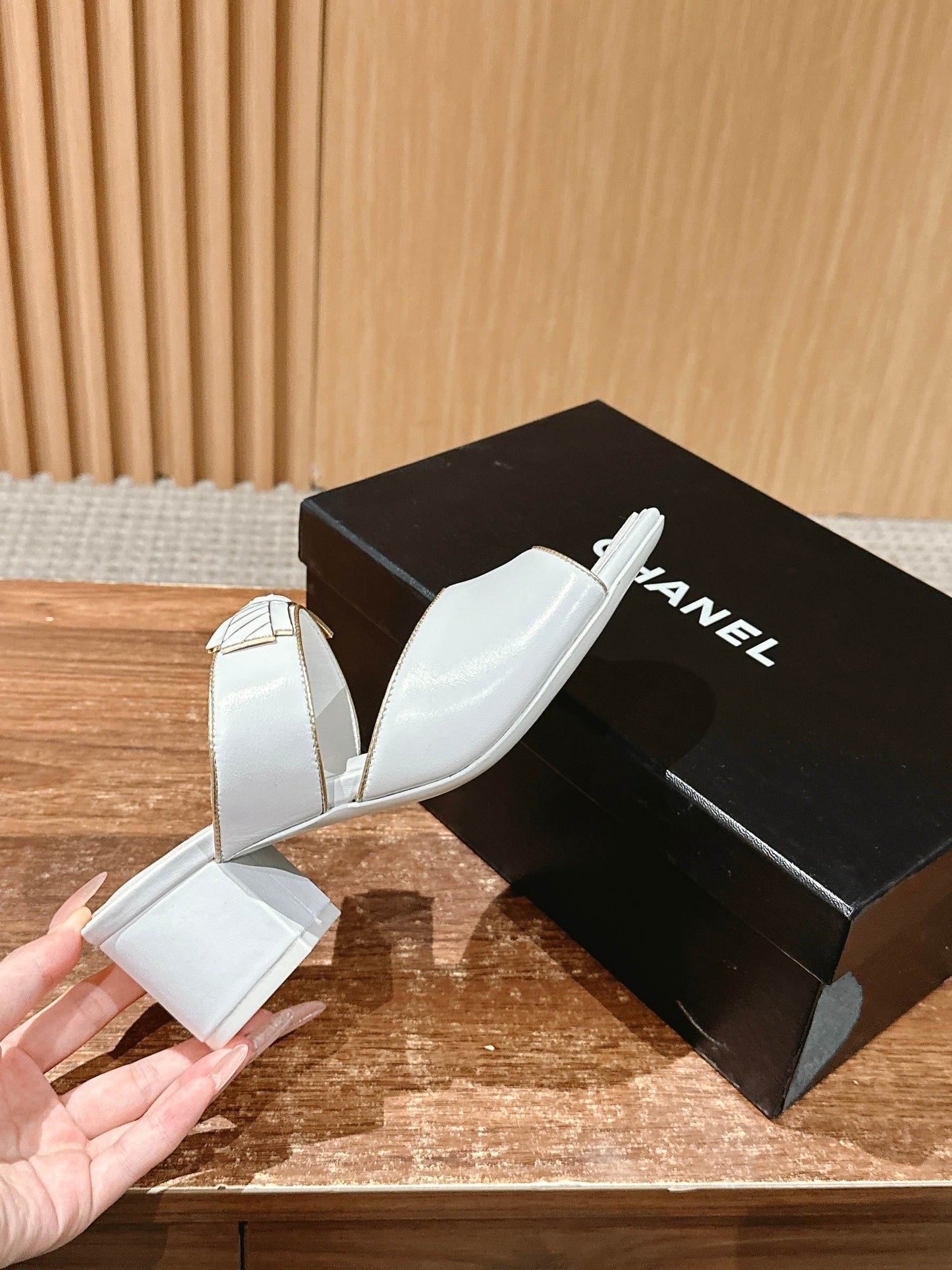 Chan 25fw slides chunky heel