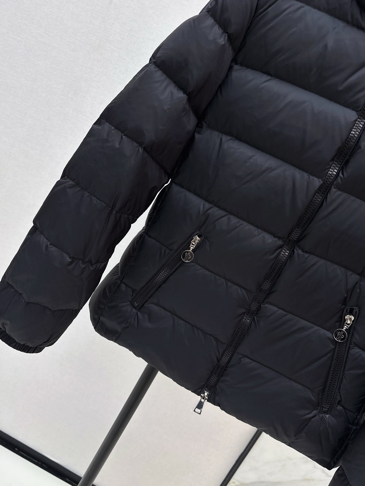 Monc 25fw down jacket