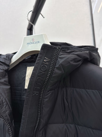 Monc 25fw down jacket