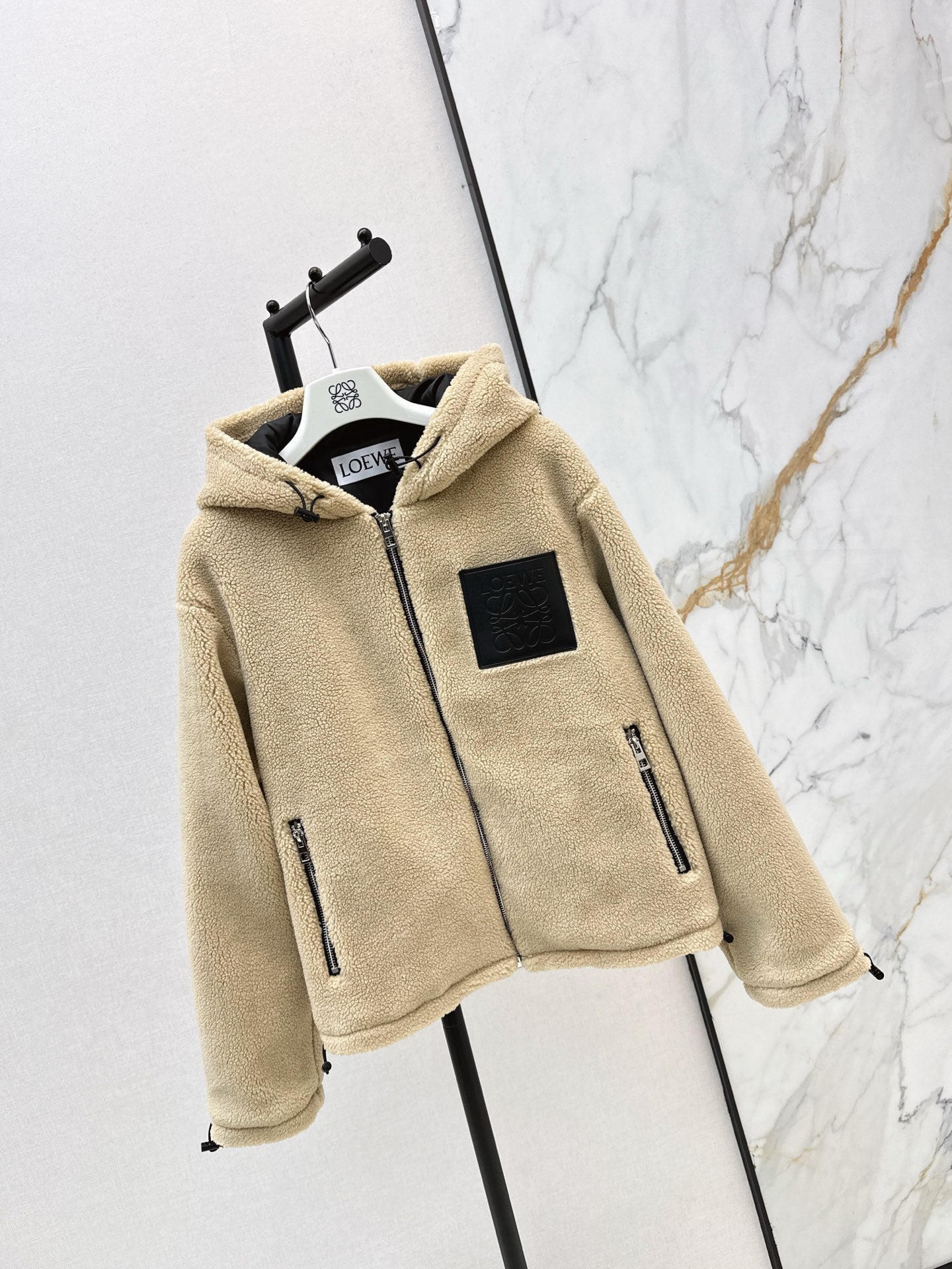Loe 25fw lamb fleece coat
