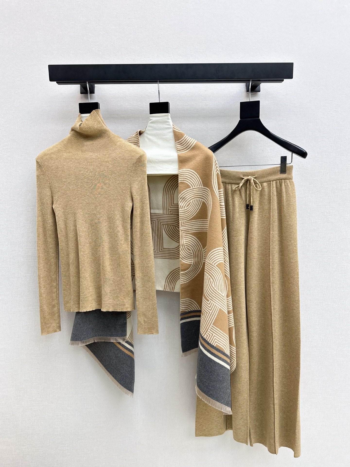 Herm 25fw base layer+shawl pants set