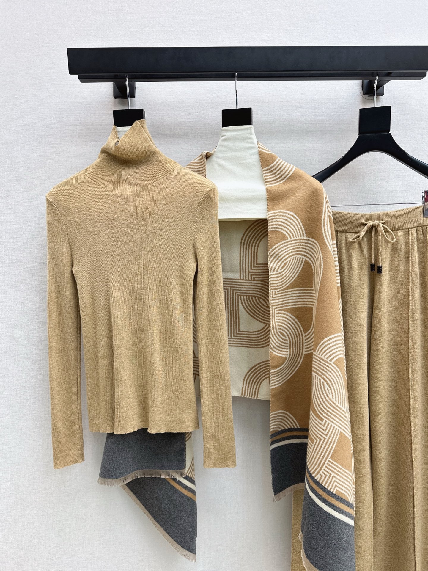 Herm 25fw base layer+shawl pants set