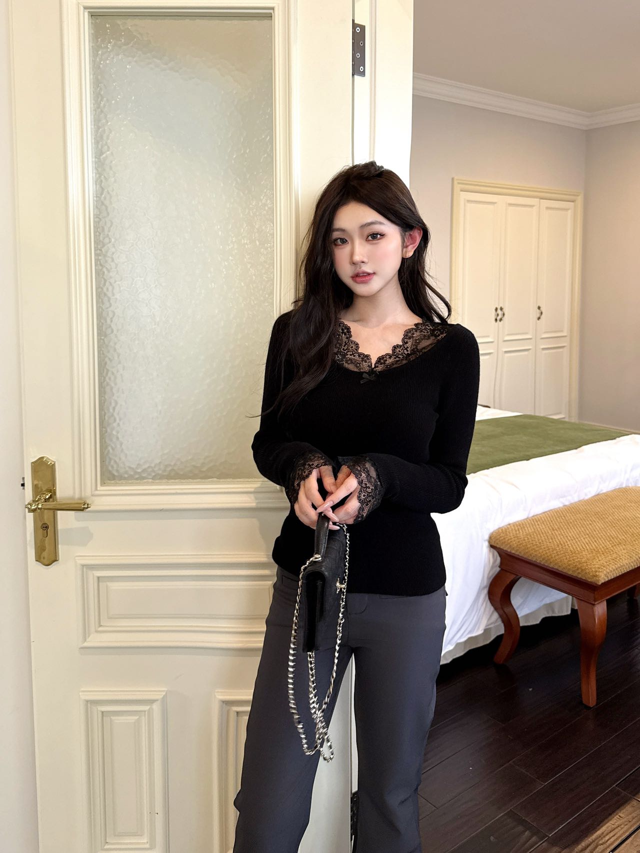 Miu 25fw lace base layer