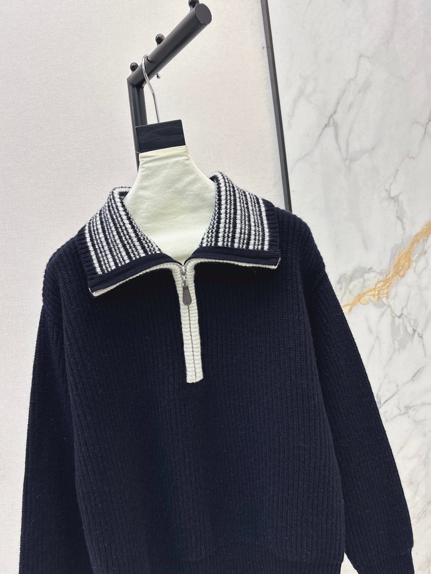 Loro 25fw knit sweater