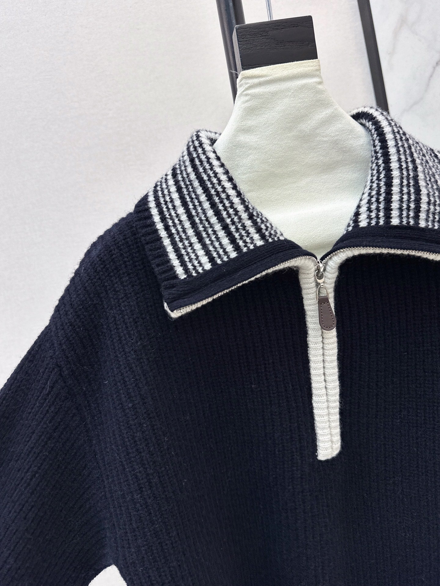 Loro 25fw knit sweater