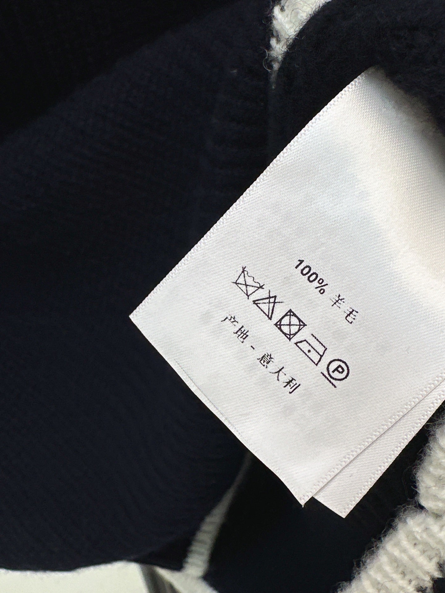 Loro 25fw knit sweater