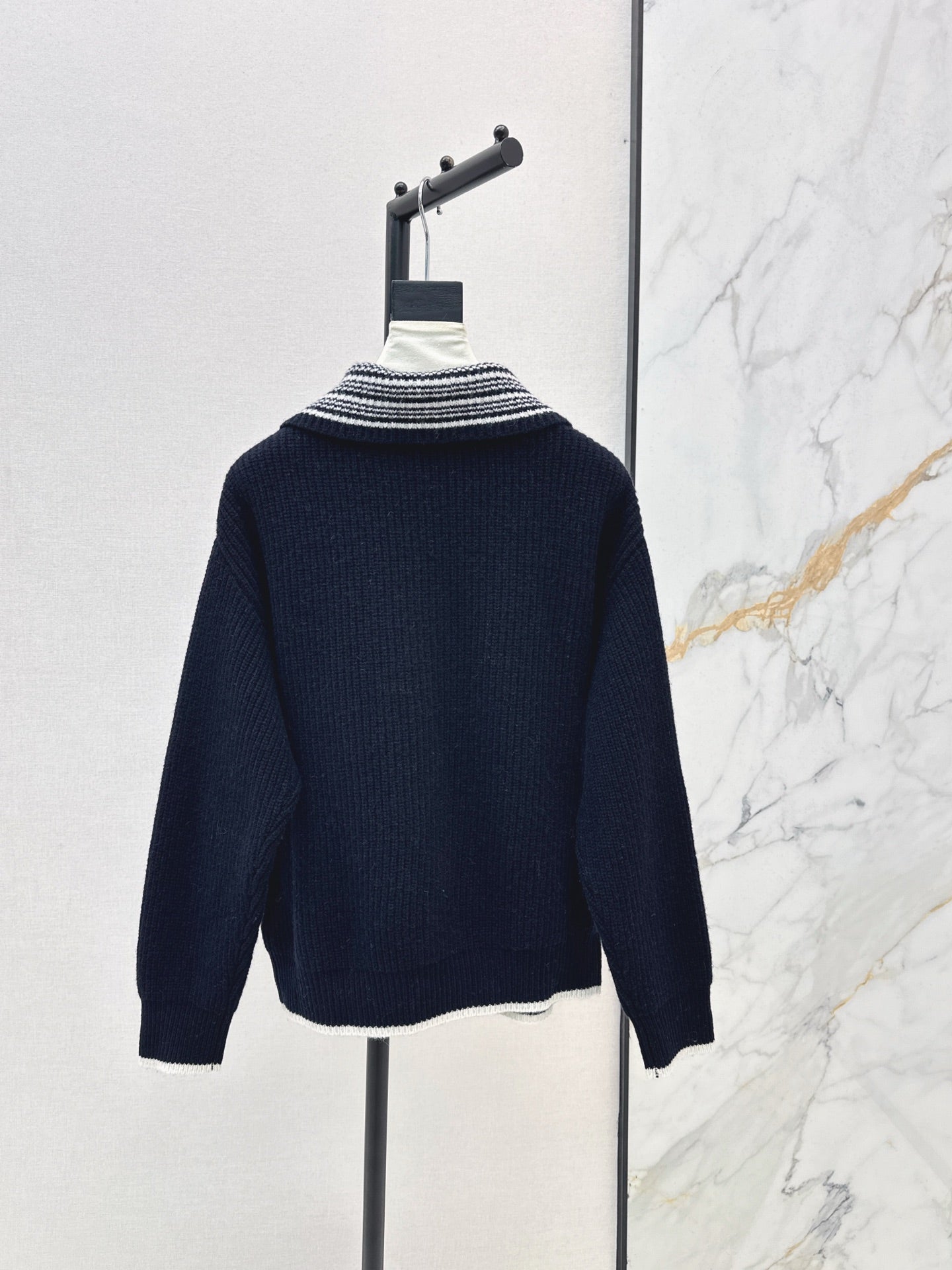 Loro 25fw knit sweater
