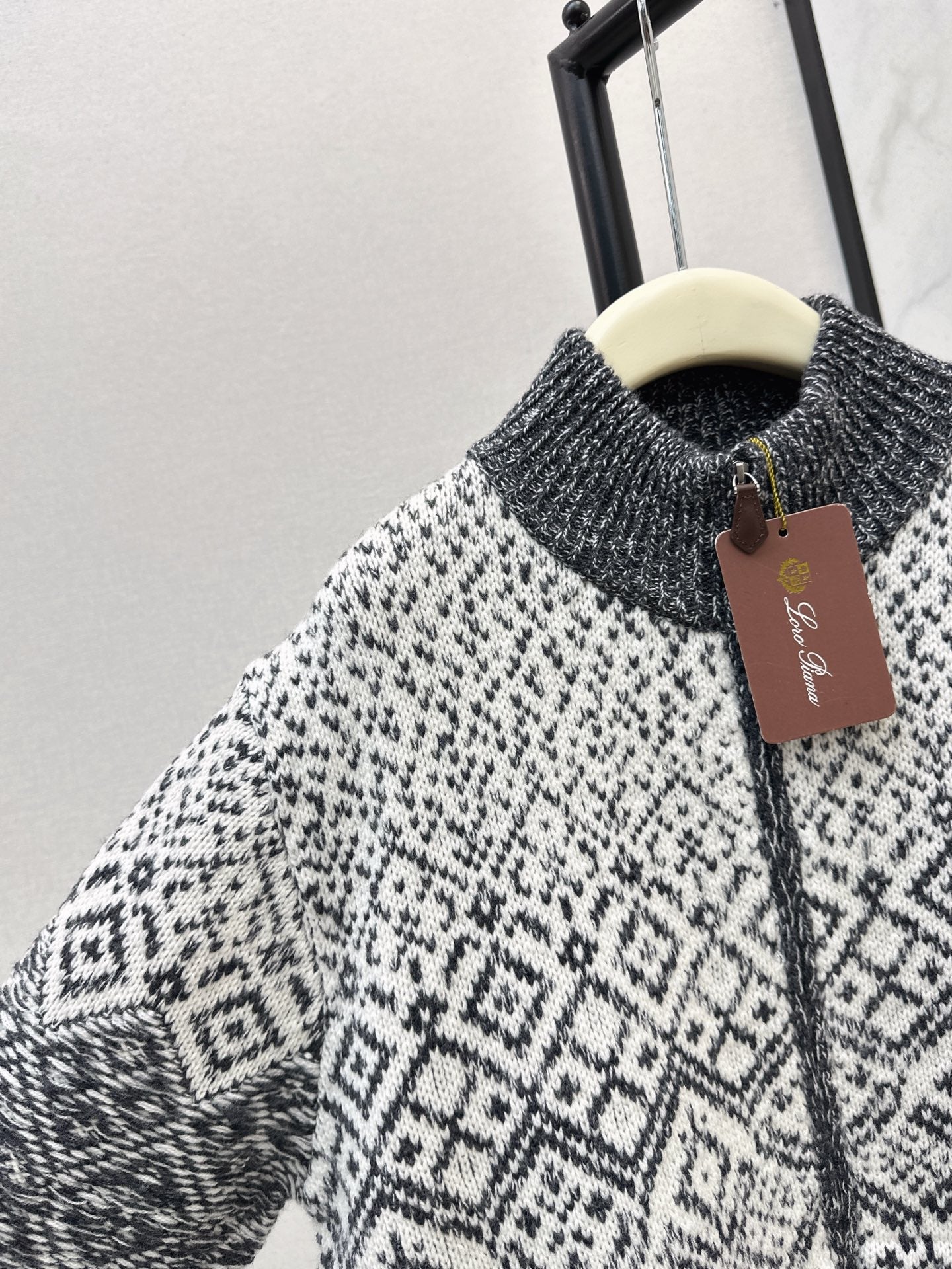 Loro 25fw christmas jacket