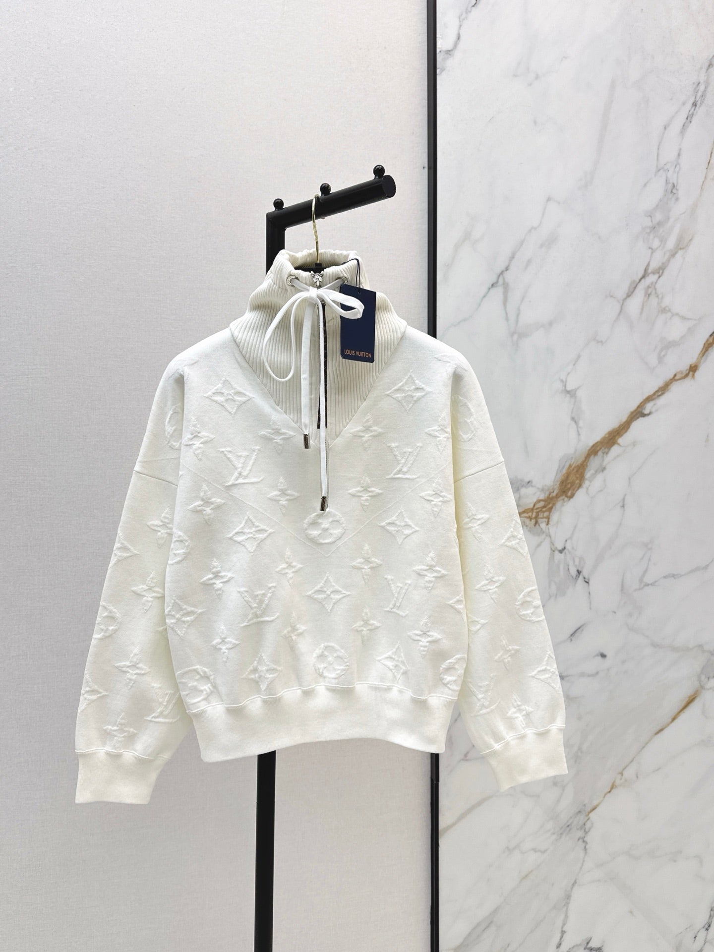 Louis 25fw zip-up sweatshirt