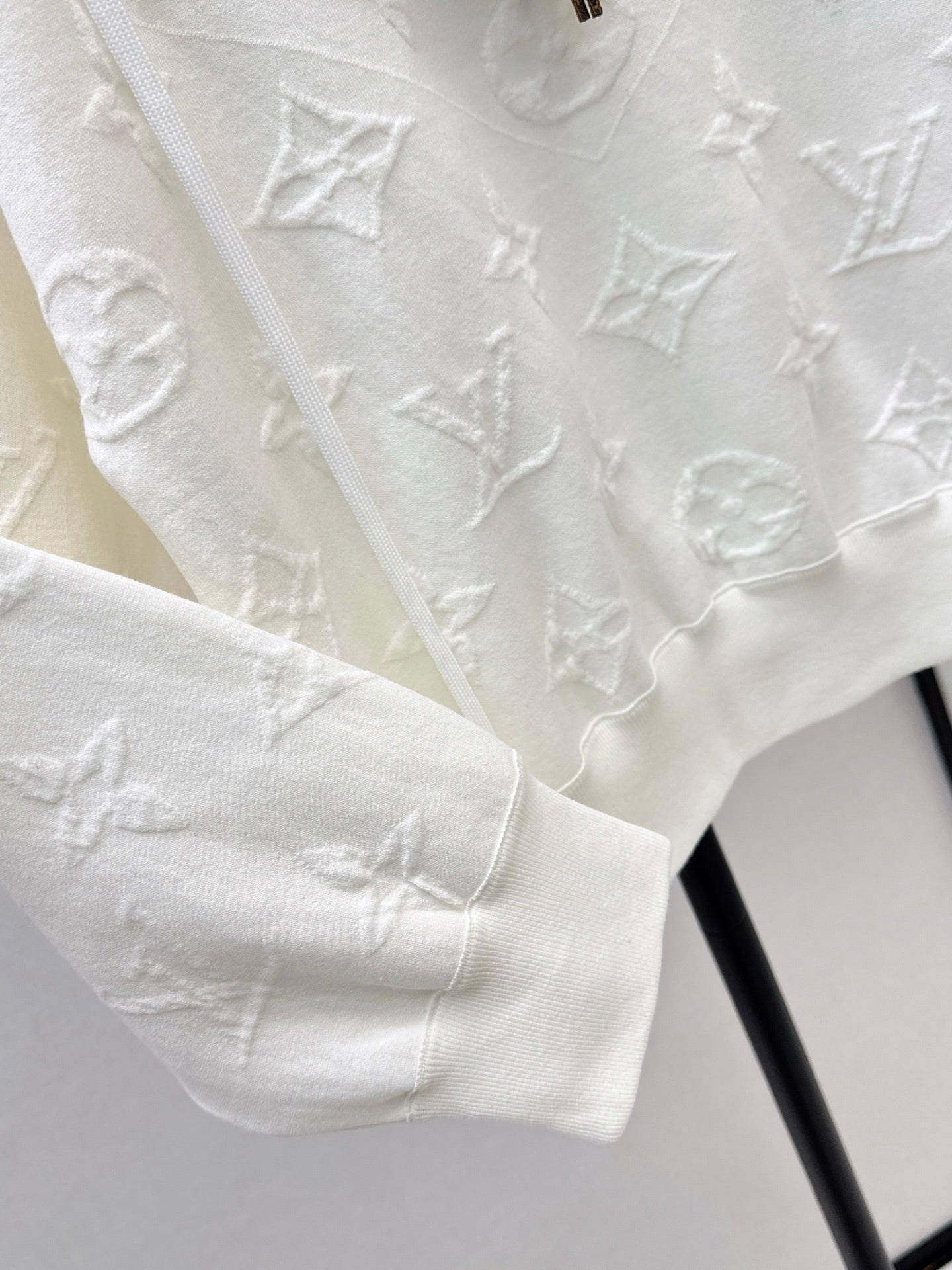 Louis 25fw zip-up sweatshirt