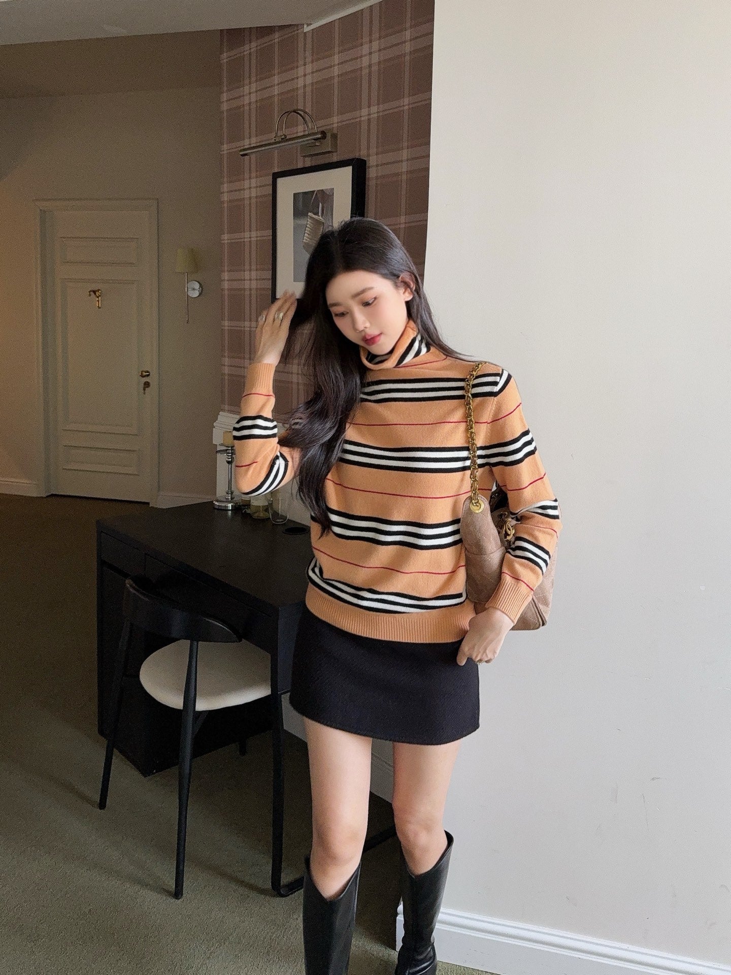 Burb 25fw stripe base layer