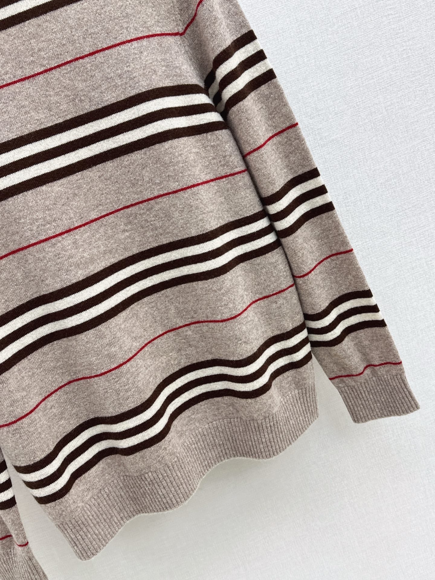 Burb 25fw stripe base layer