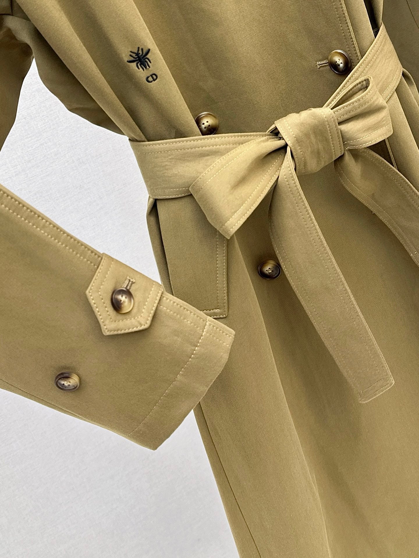 CD 25fw trench coats