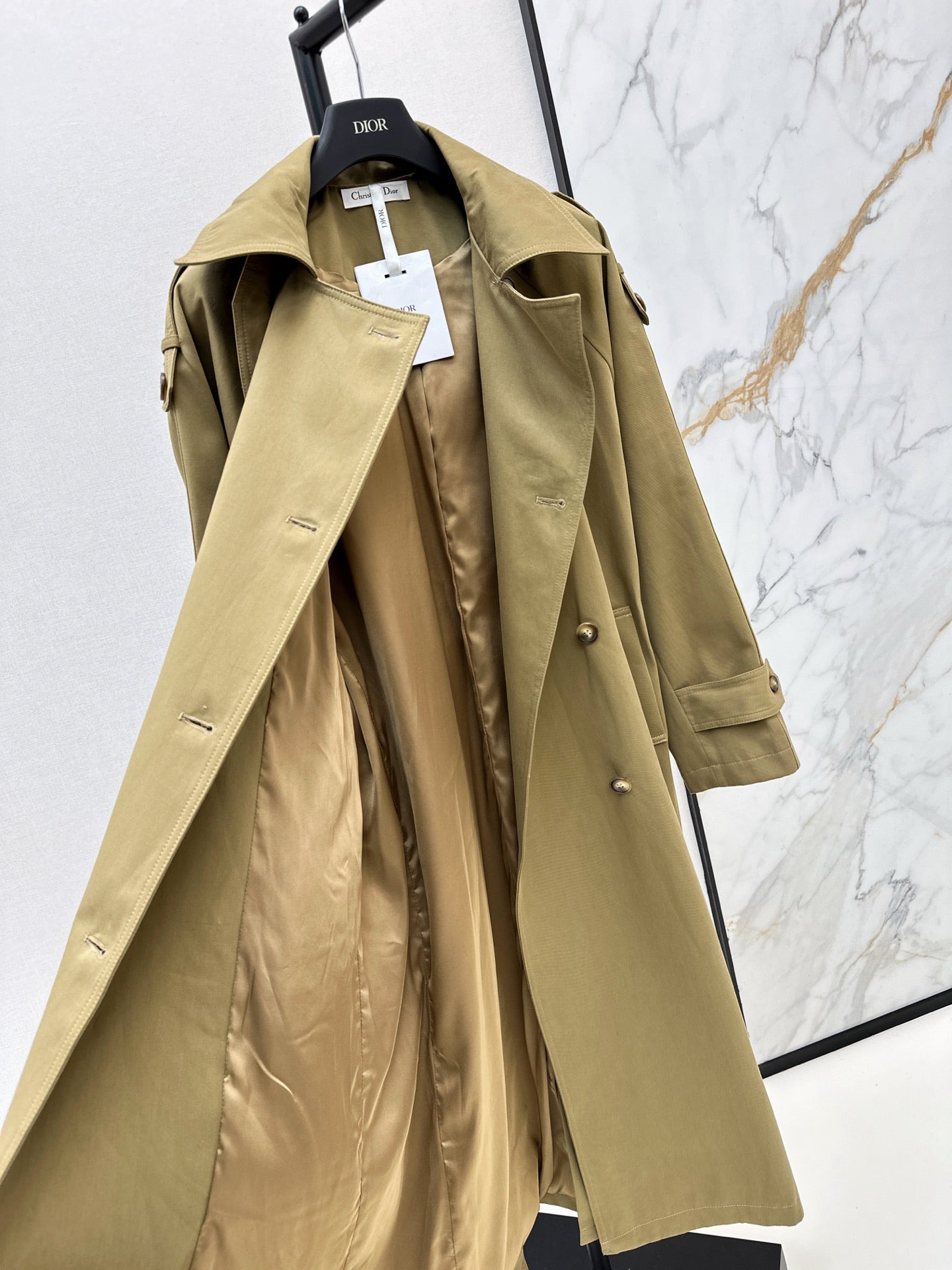 CD 25fw trench coats