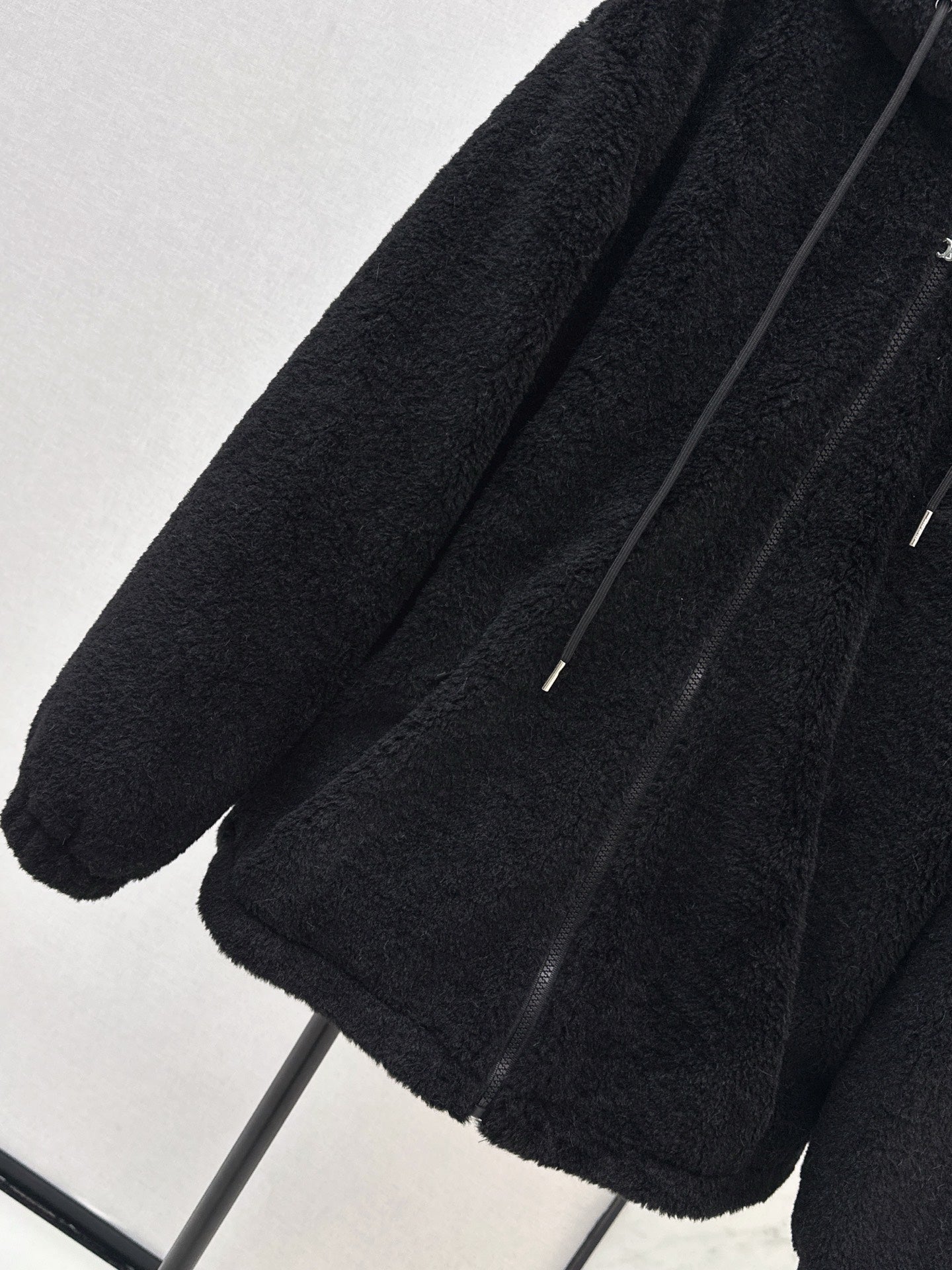 Celi 25fw hooded fleece jacket