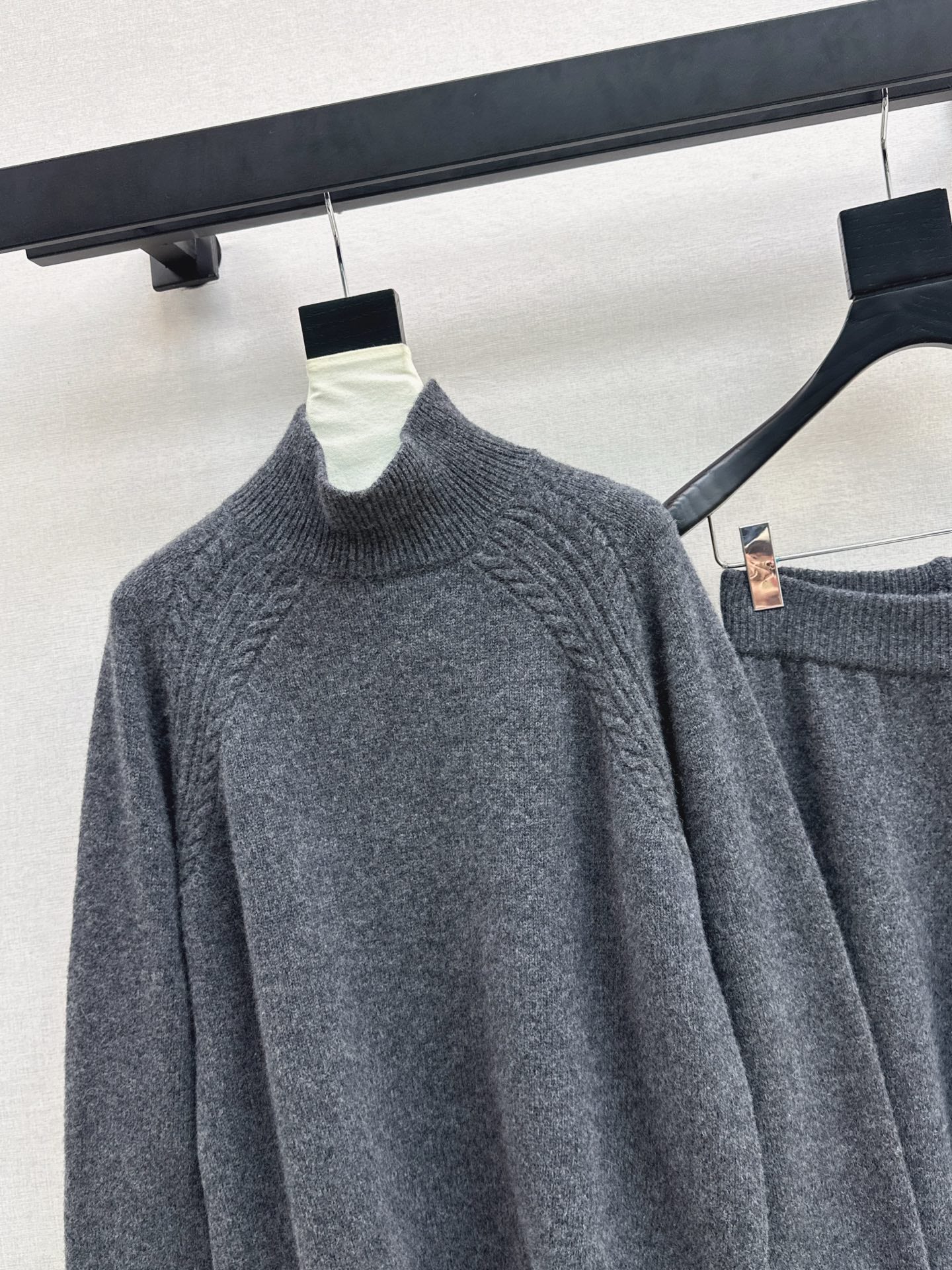 Loro 25fw wool pullover pants set