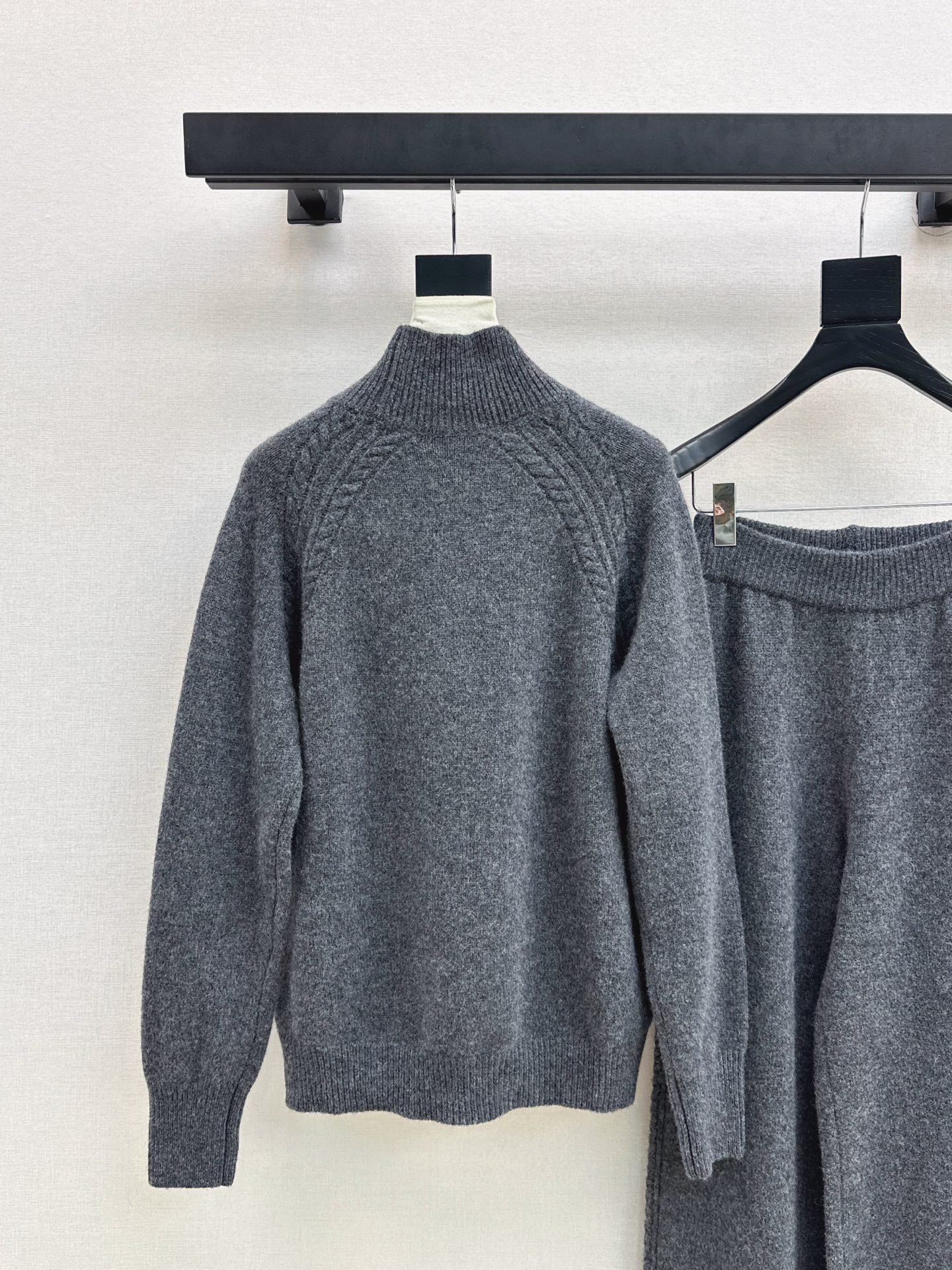 Loro 25fw wool pullover pants set