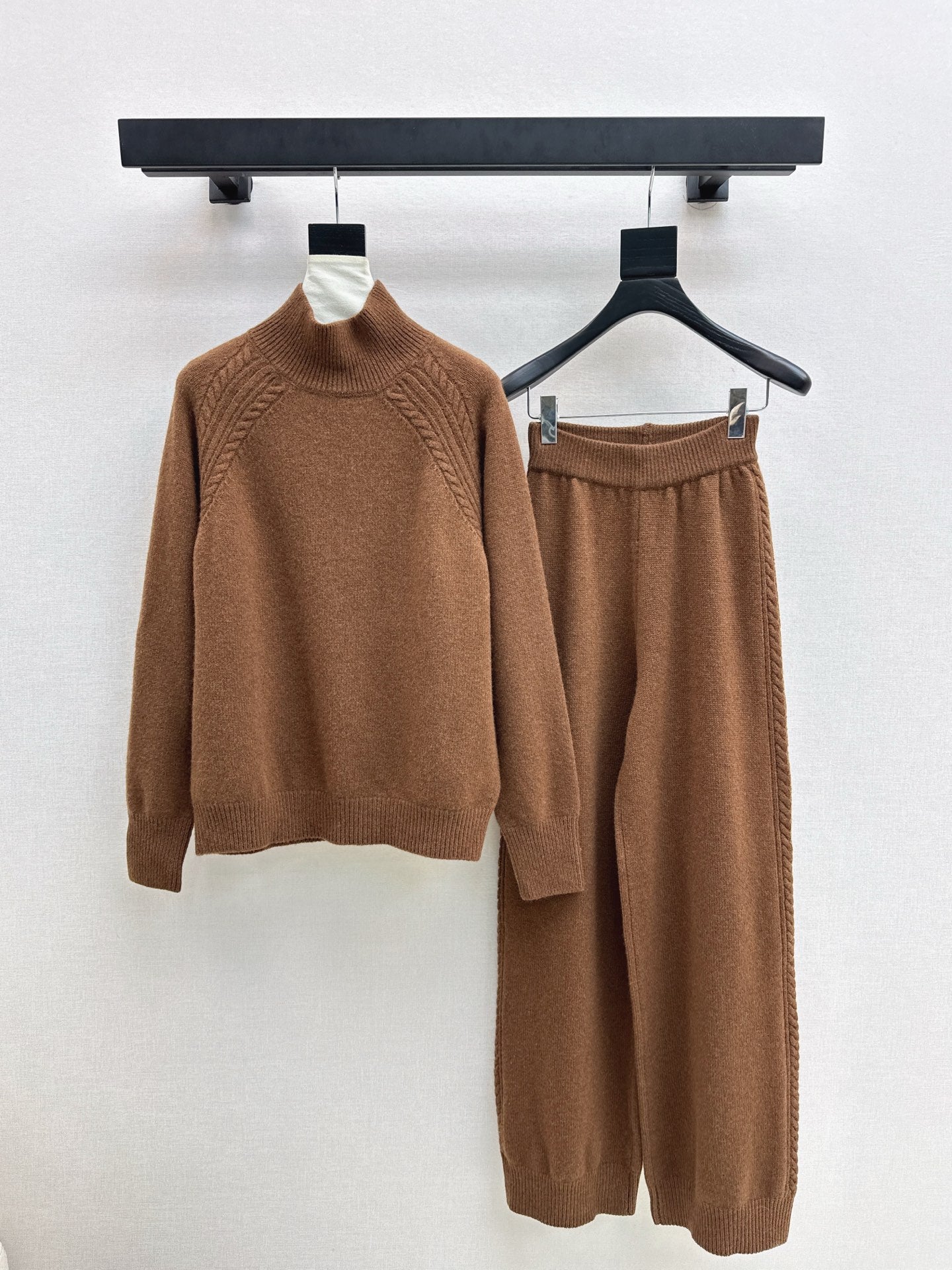 Loro 25fw wool pullover pants set