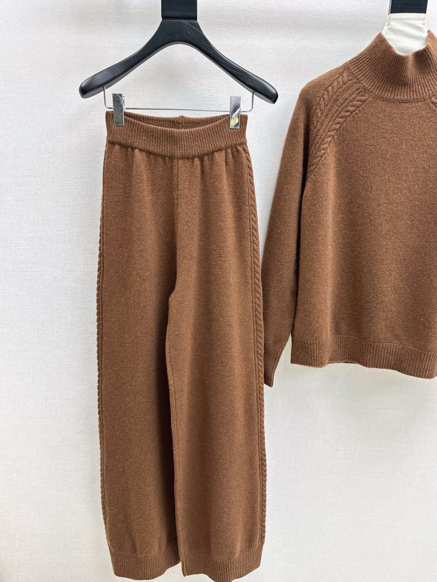 Loro 25fw wool pullover pants set