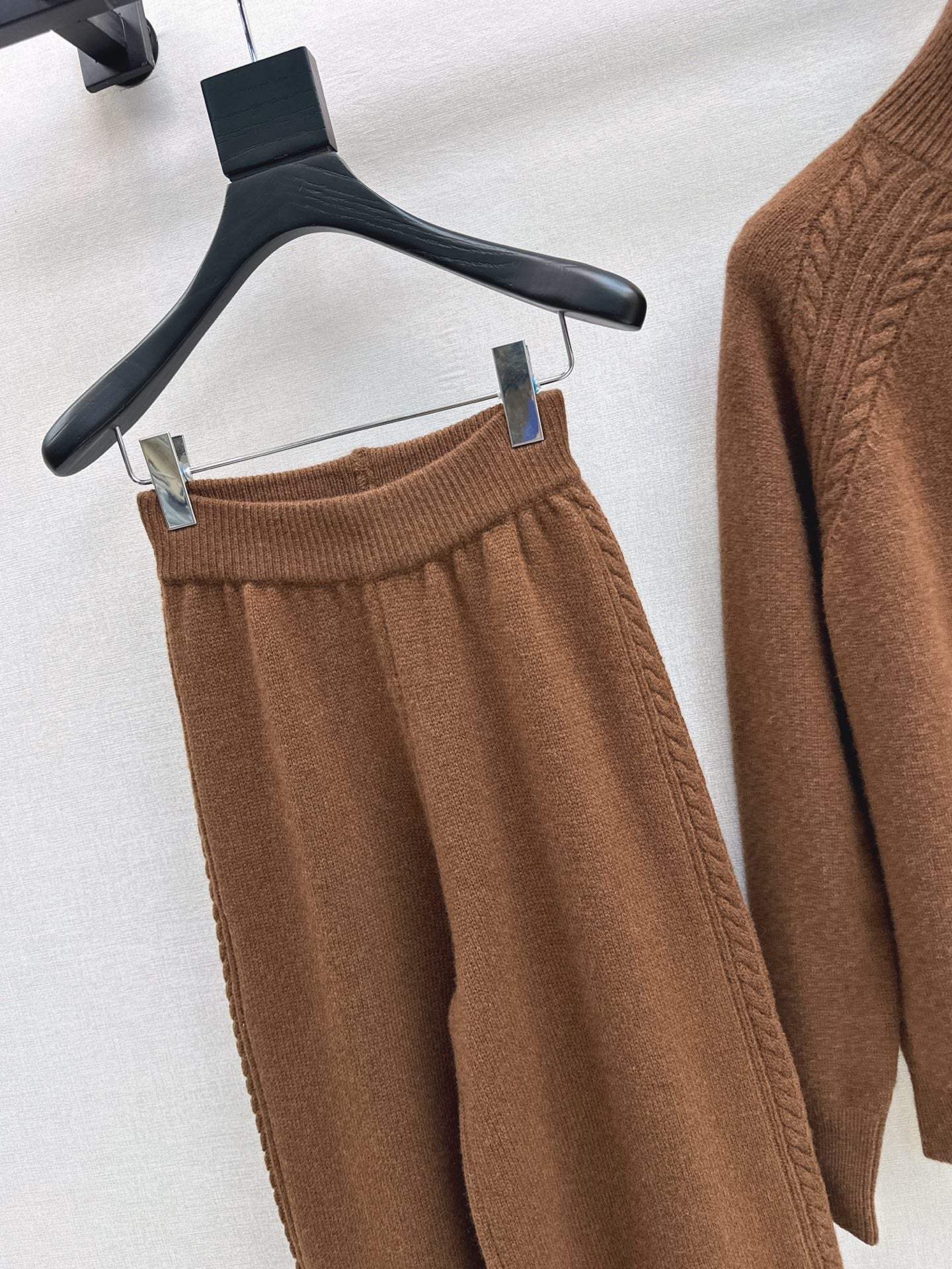 Loro 25fw wool pullover pants set