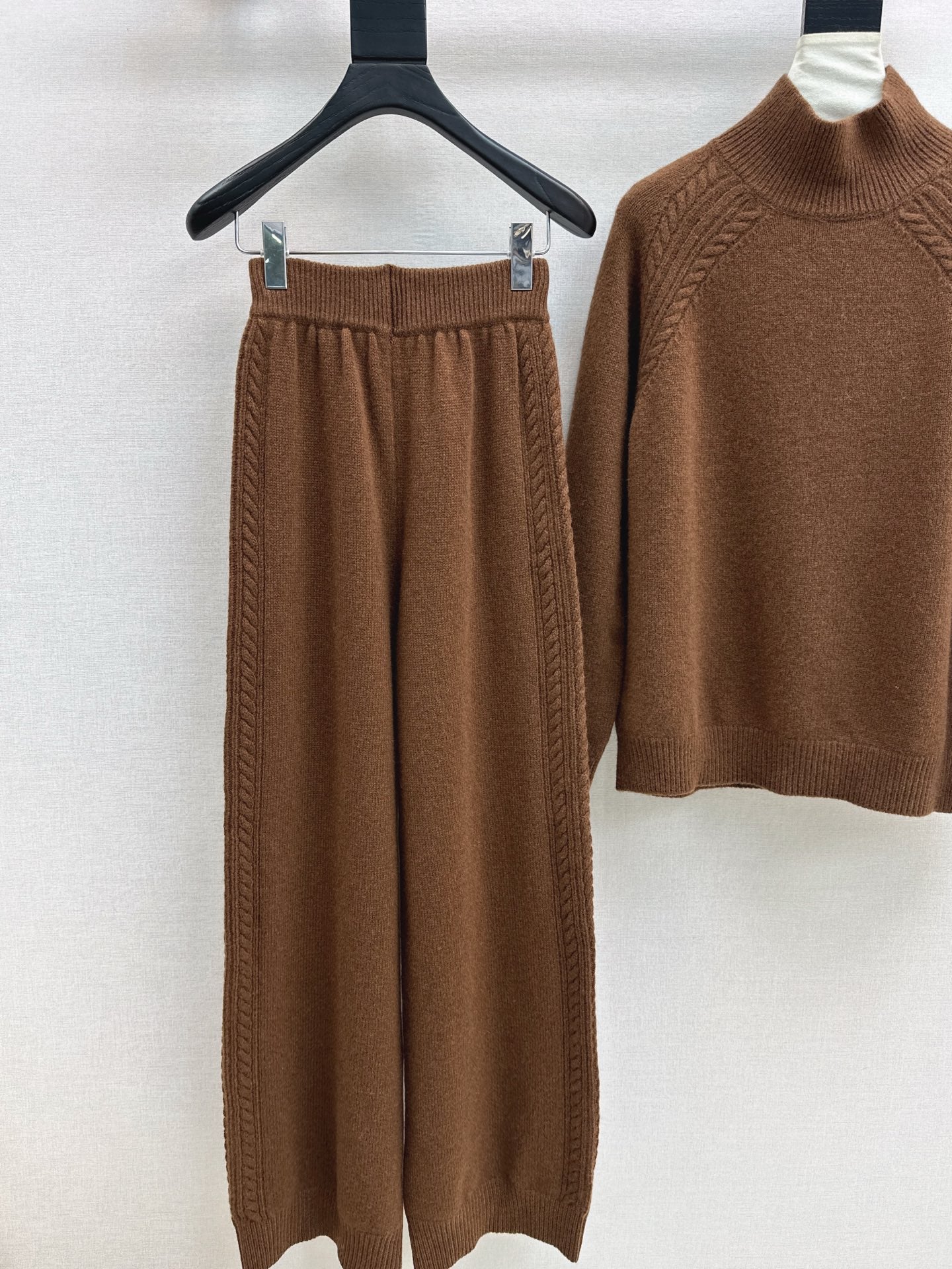 Loro 25fw wool pullover pants set
