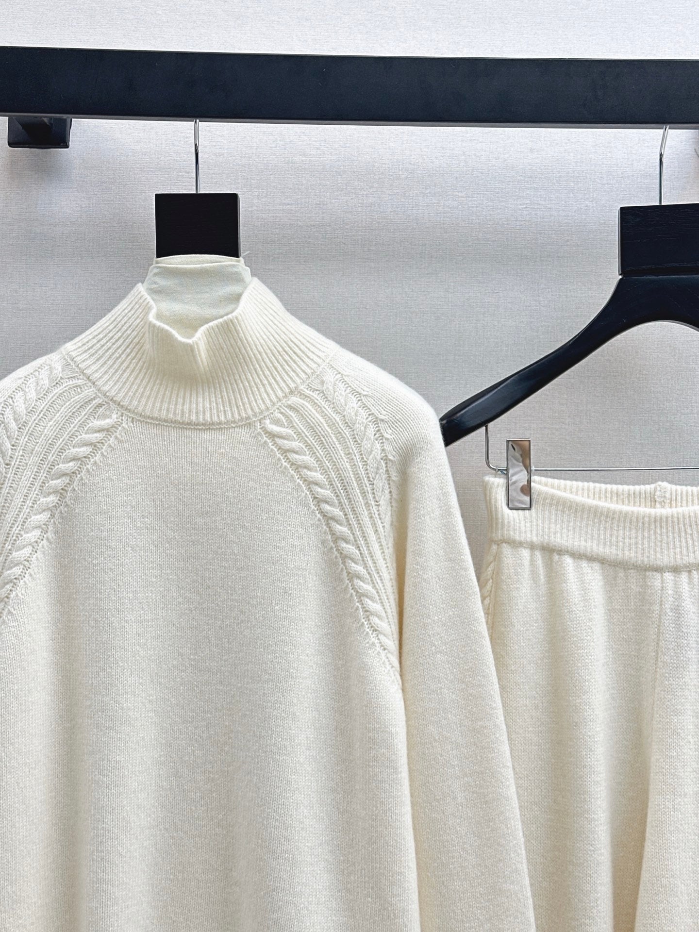 Loro 25fw wool pullover pants set