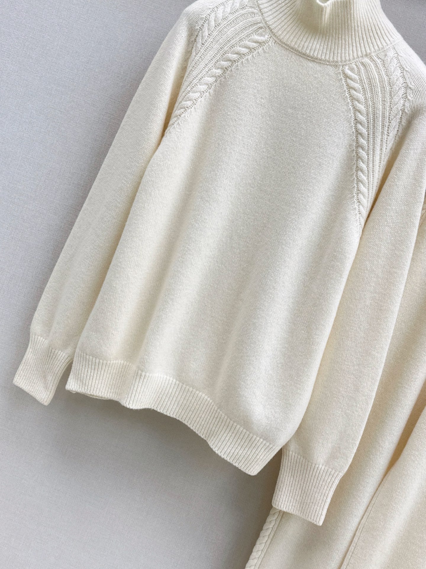 Loro 25fw wool pullover pants set