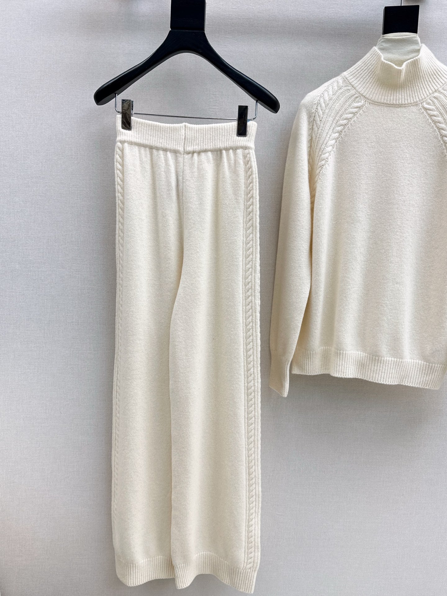 Loro 25fw wool pullover pants set