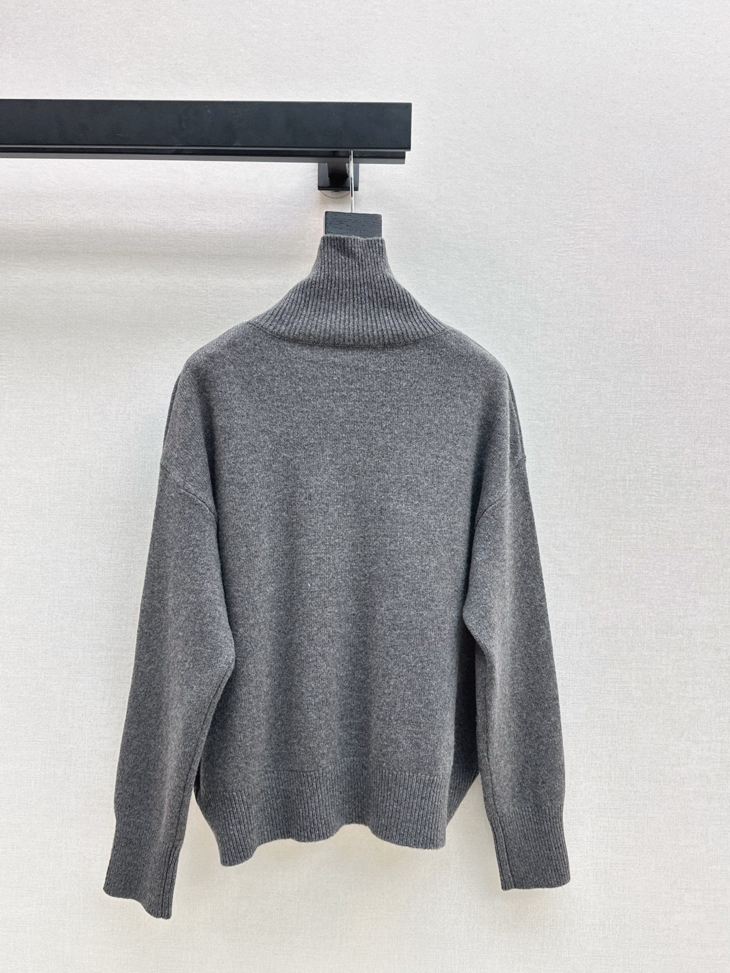 Celi 25fw turtleneck sweater