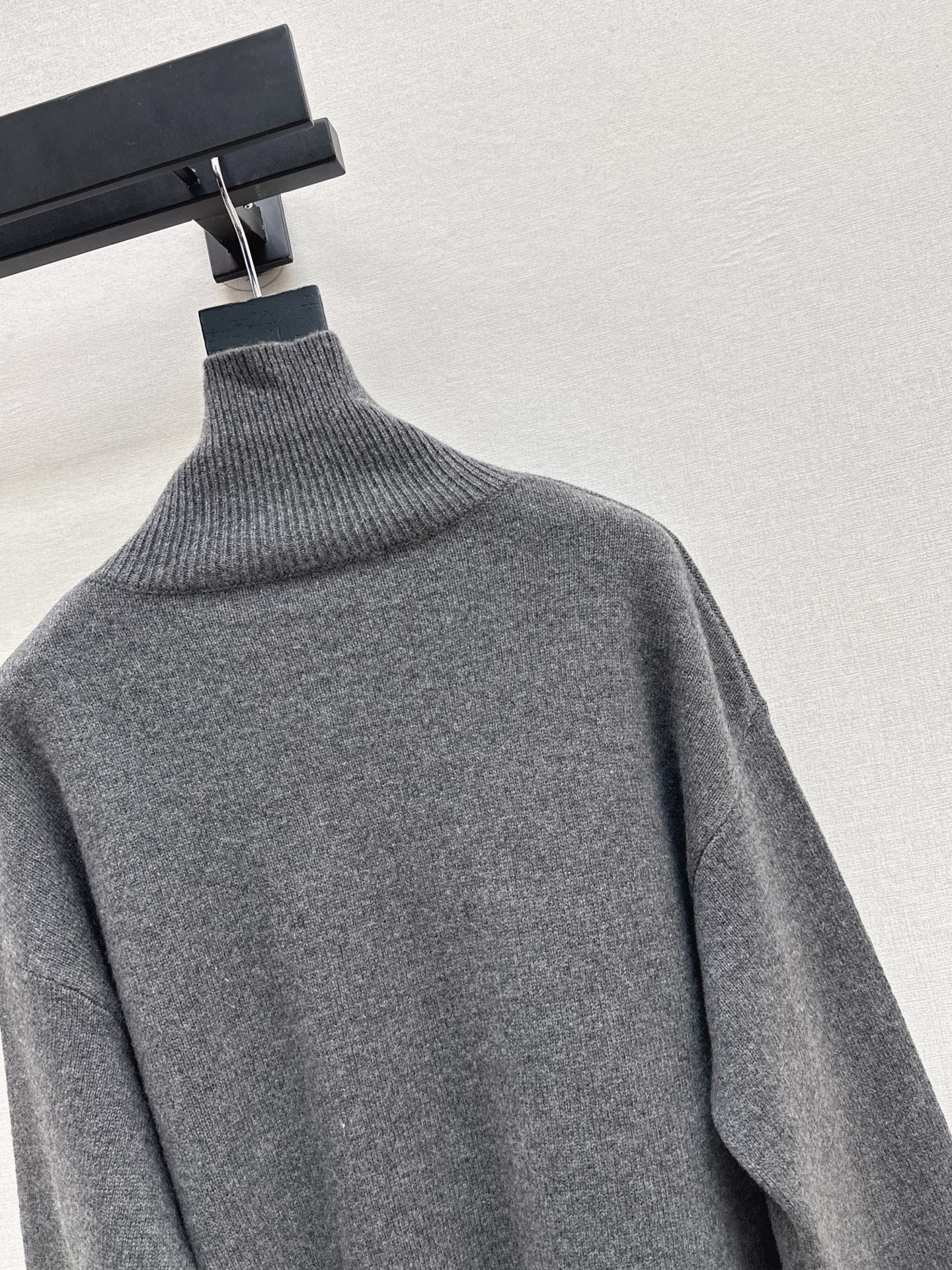 Celi 25fw turtleneck sweater