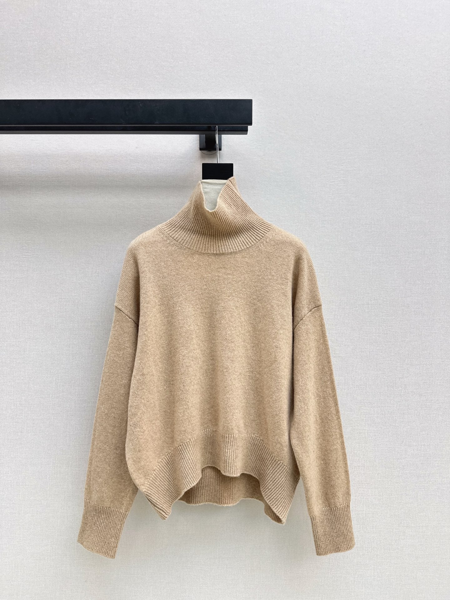 Celi 25fw turtleneck sweater