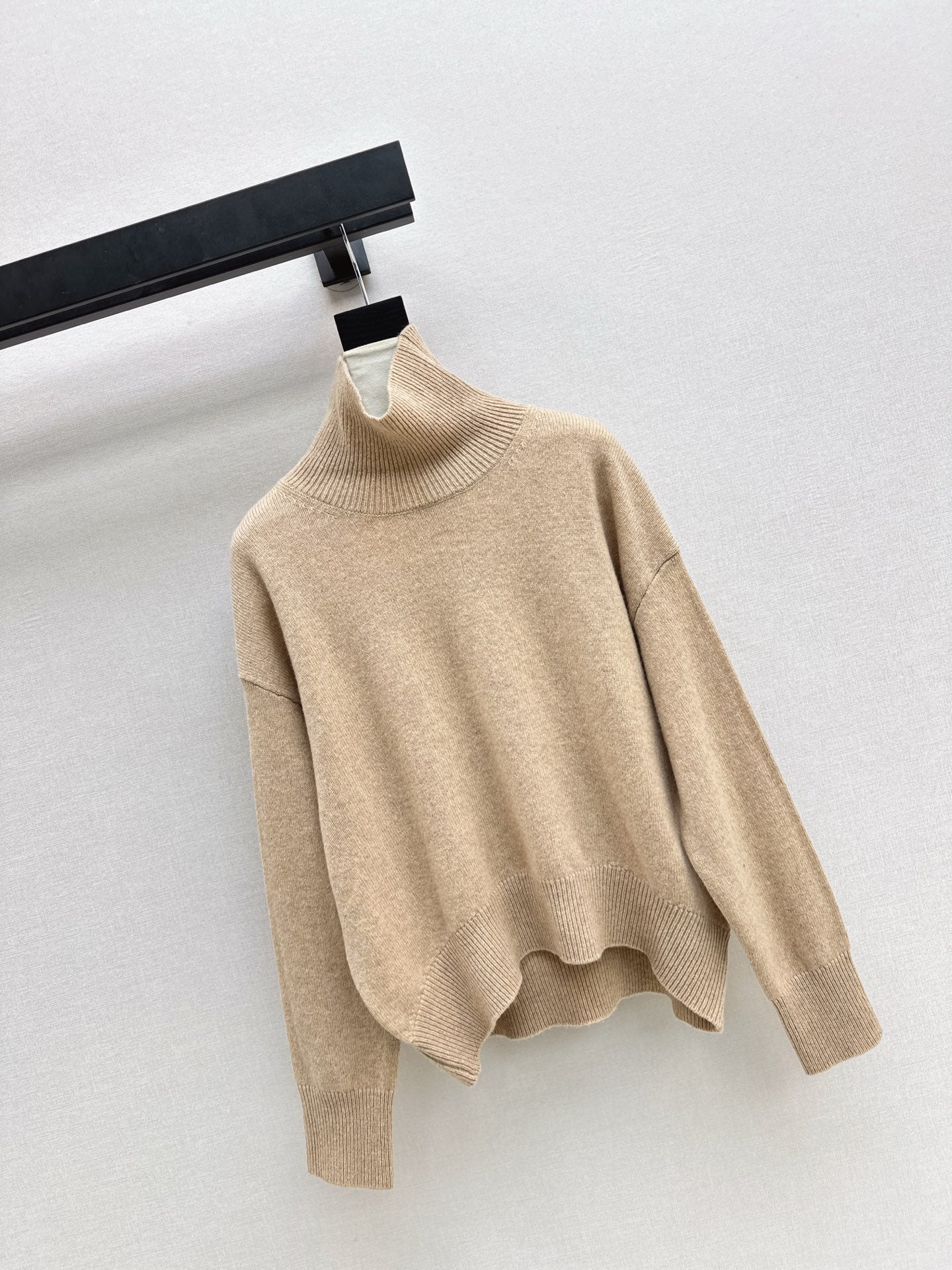 Celi 25fw turtleneck sweater