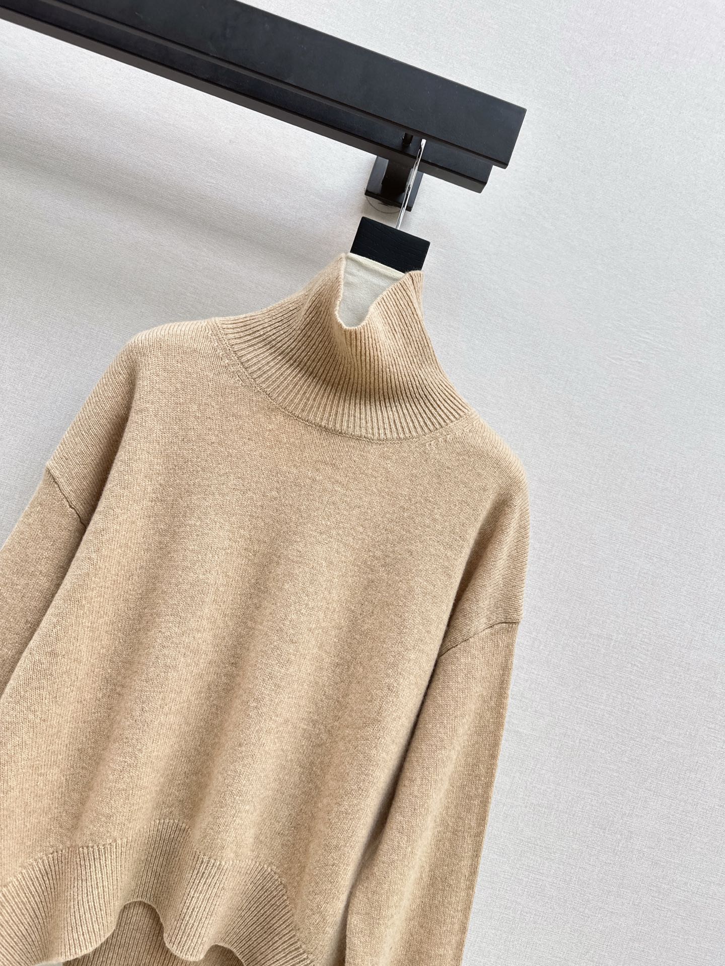 Celi 25fw turtleneck sweater