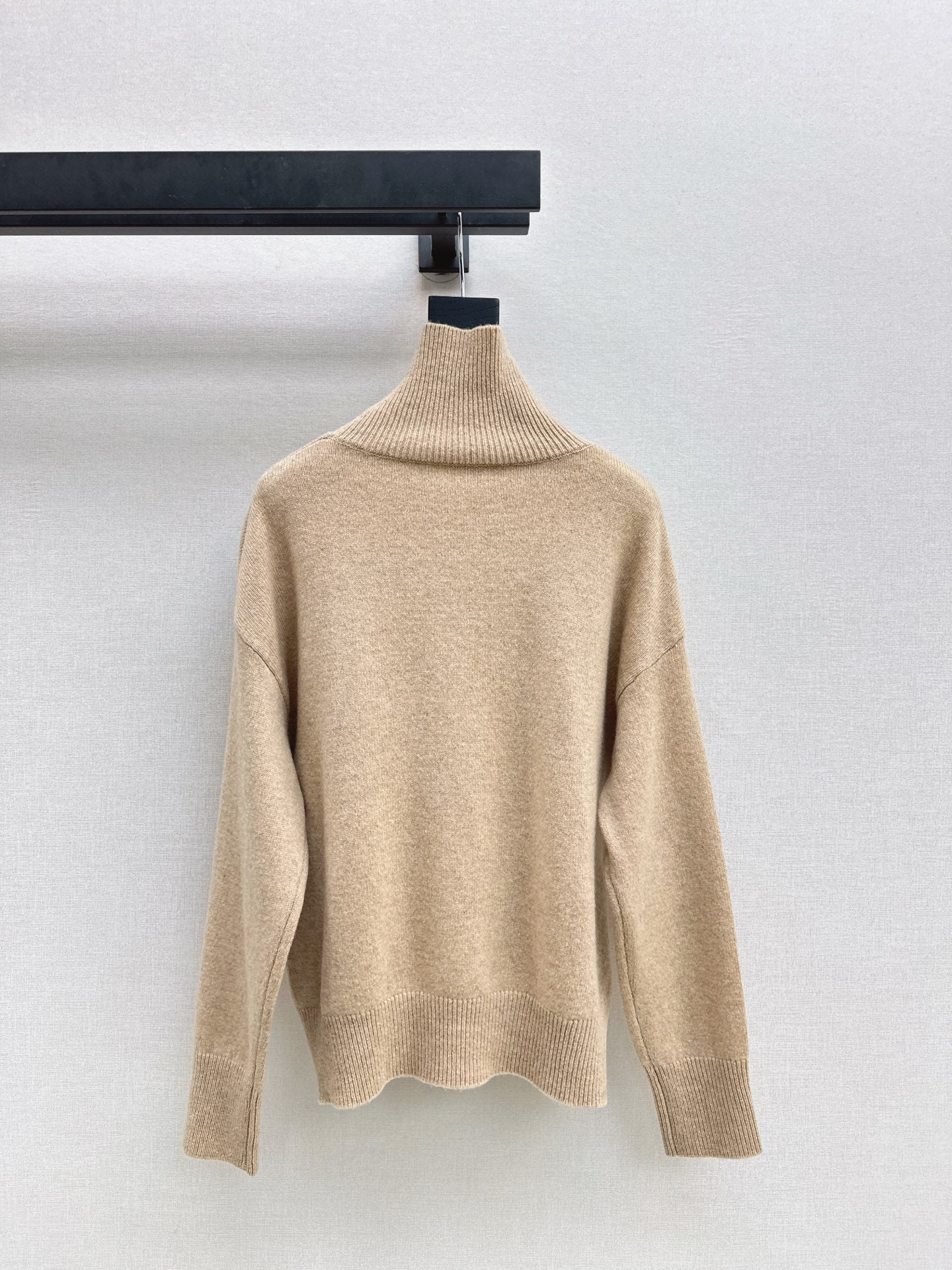 Celi 25fw turtleneck sweater