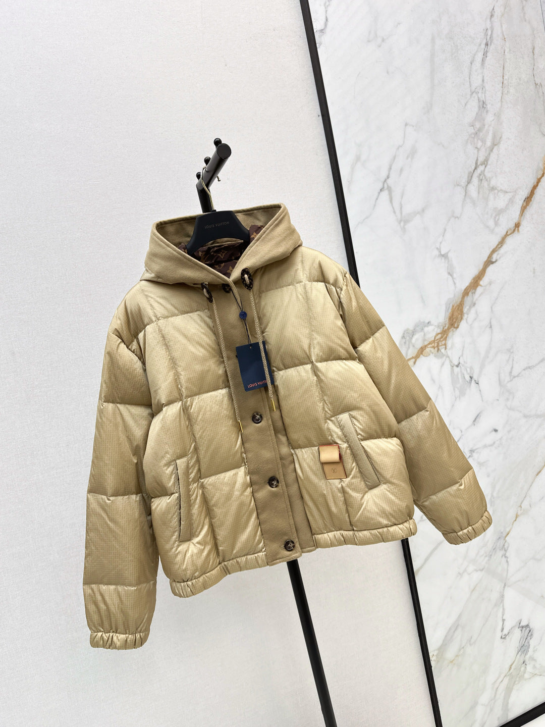 Louis 25fw down jacket