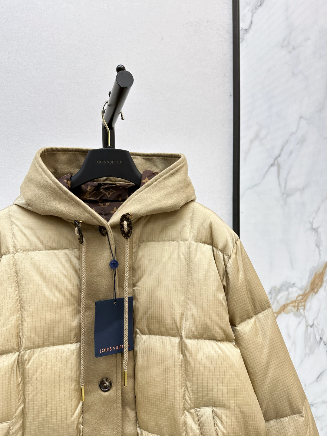 Louis 25fw down jacket