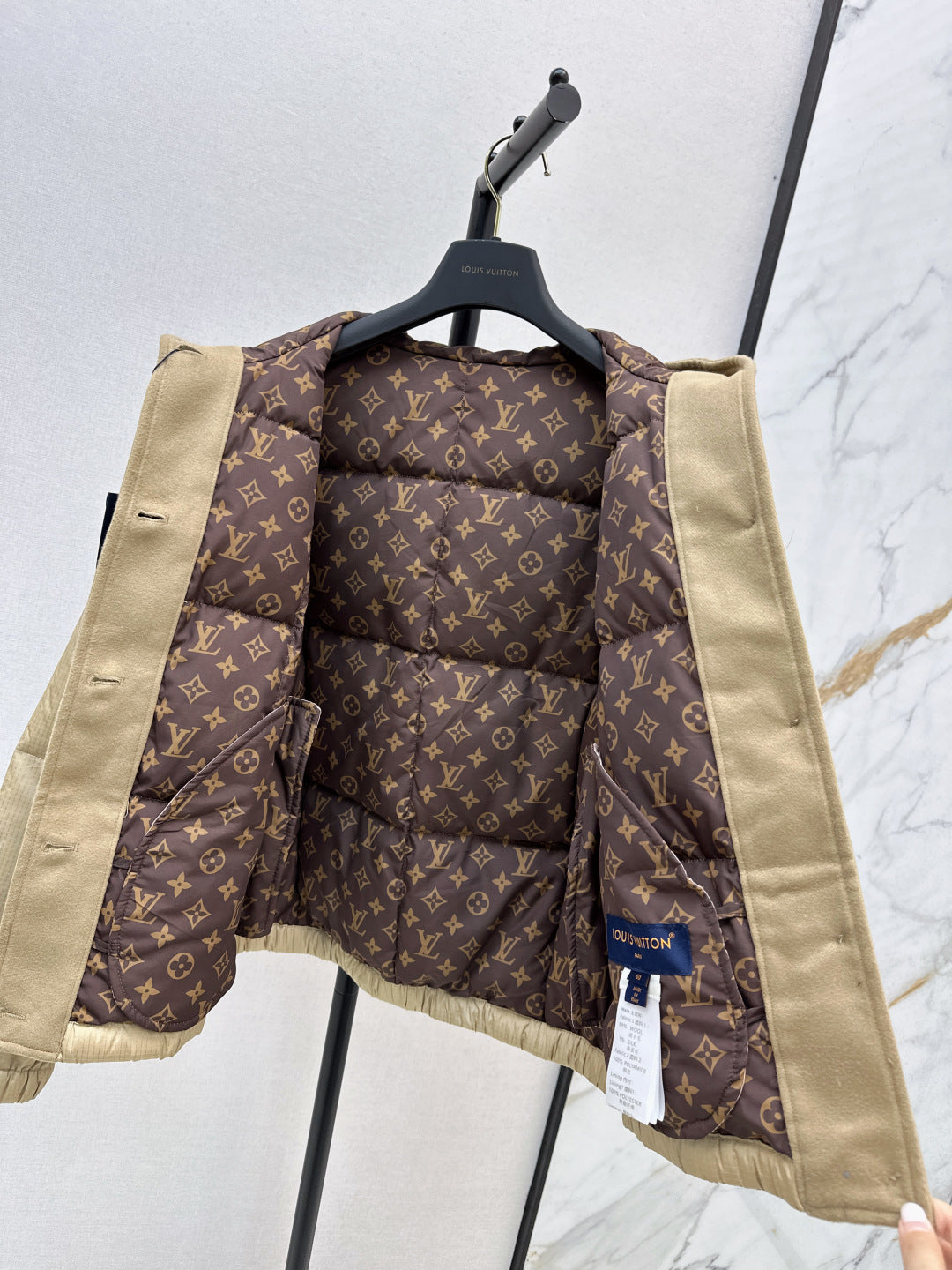 Louis 25fw down jacket