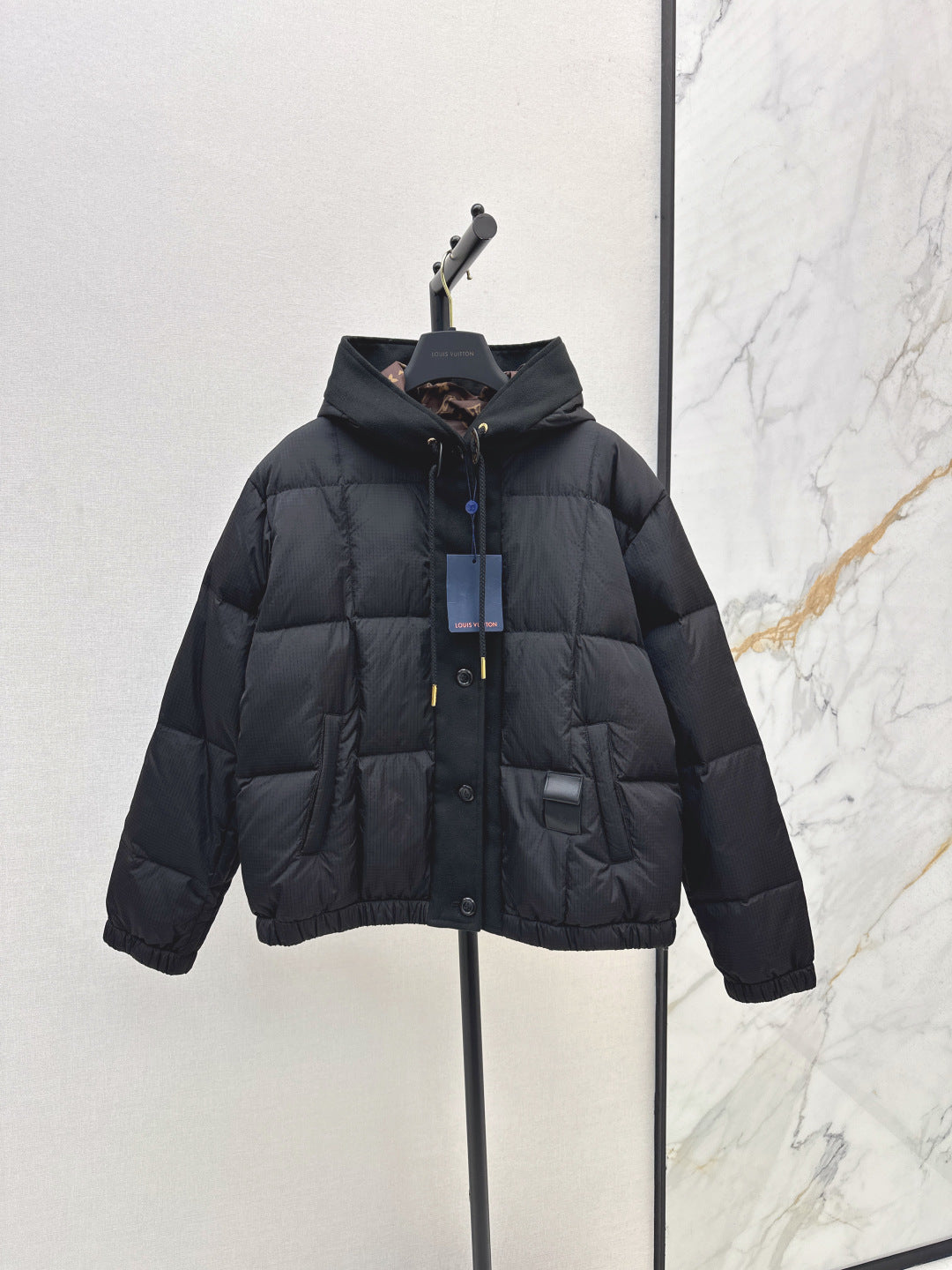 Louis 25fw down jacket