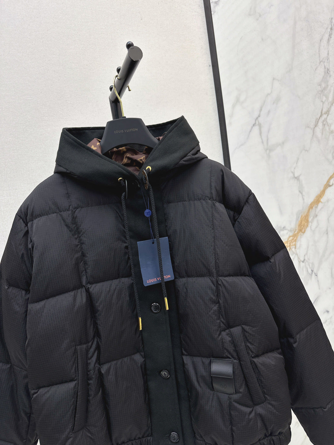 Louis 25fw down jacket