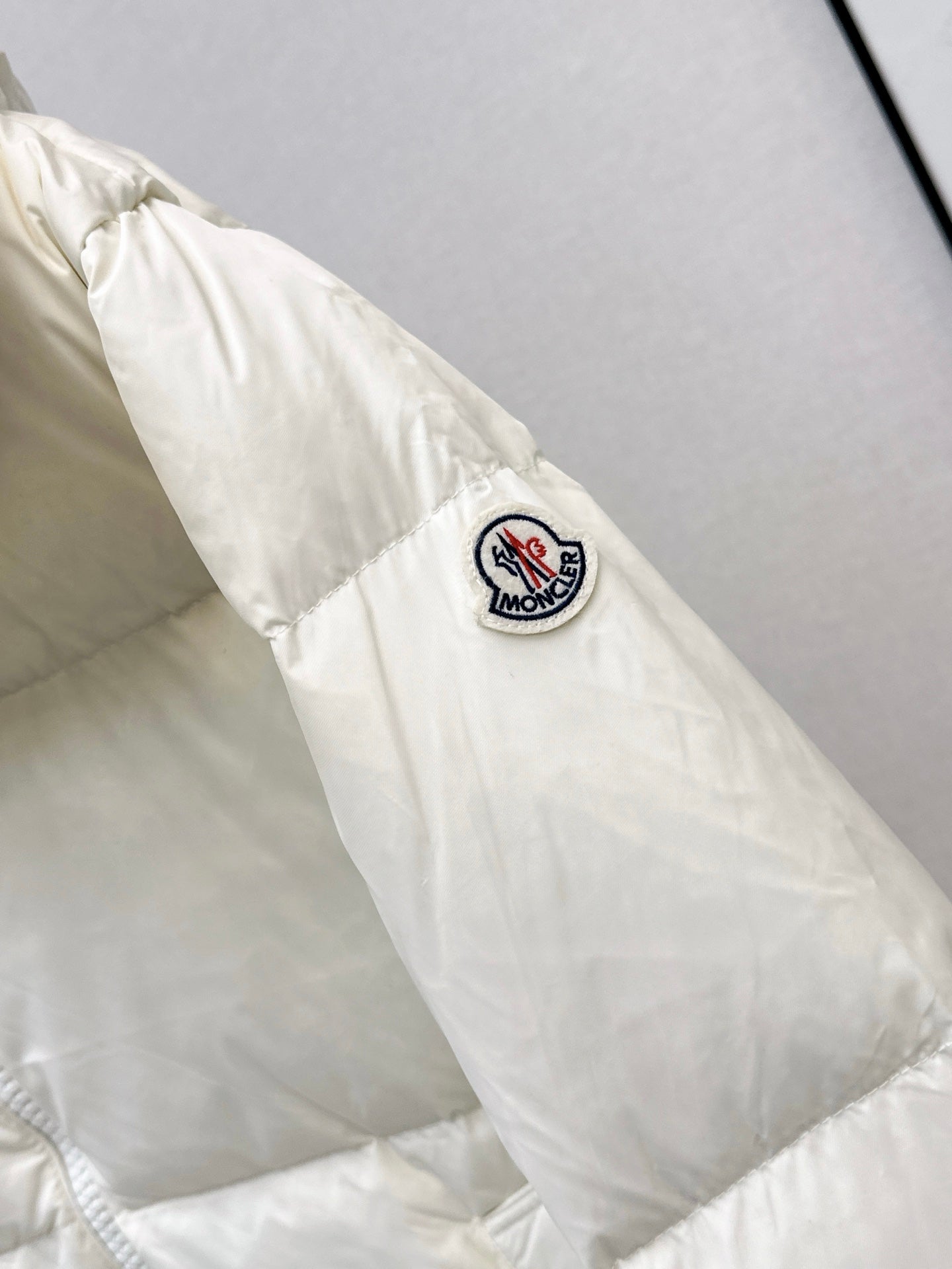 Monc 25fw down jacket