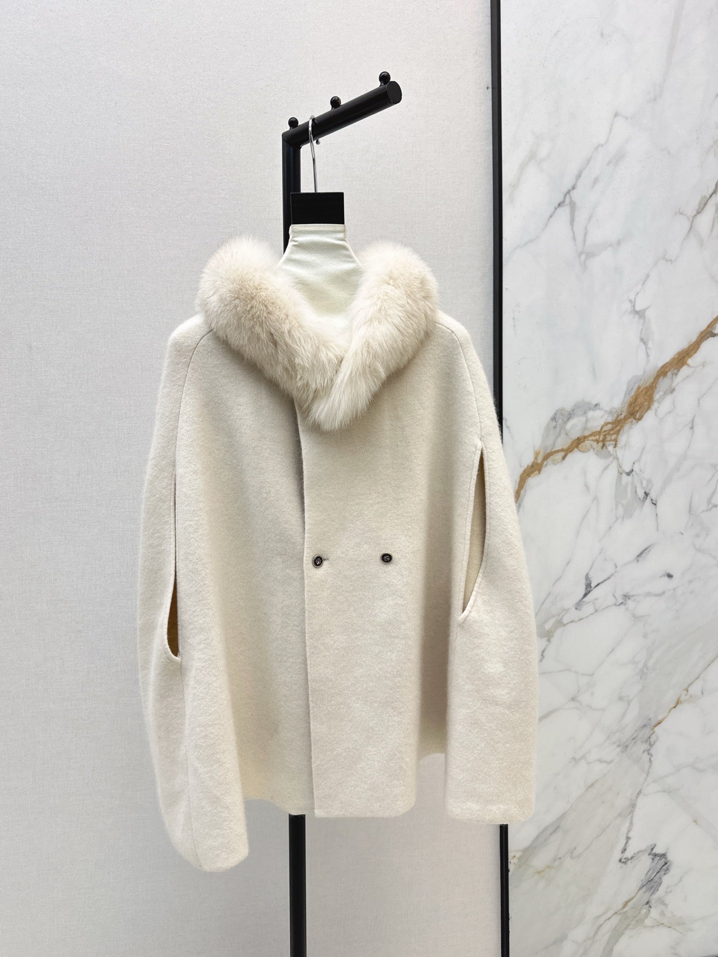 Fend 25fw cape coats