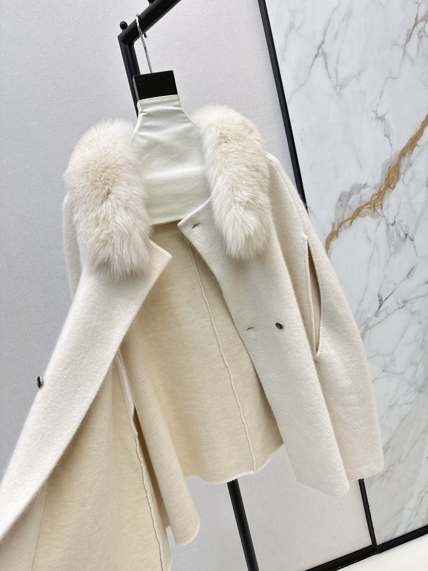 Fend 25fw cape coats