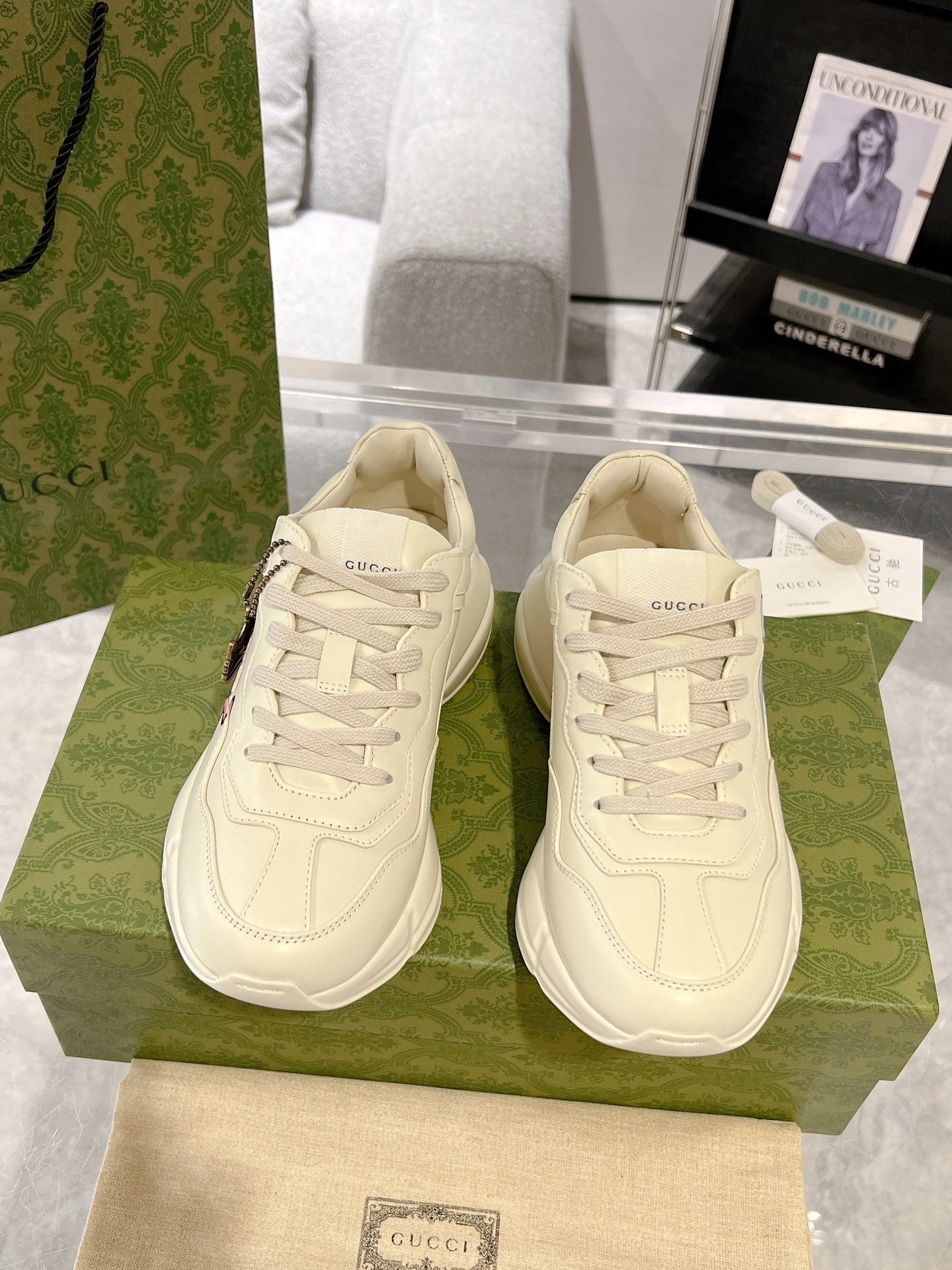 Gucc 25fw dad's shoes